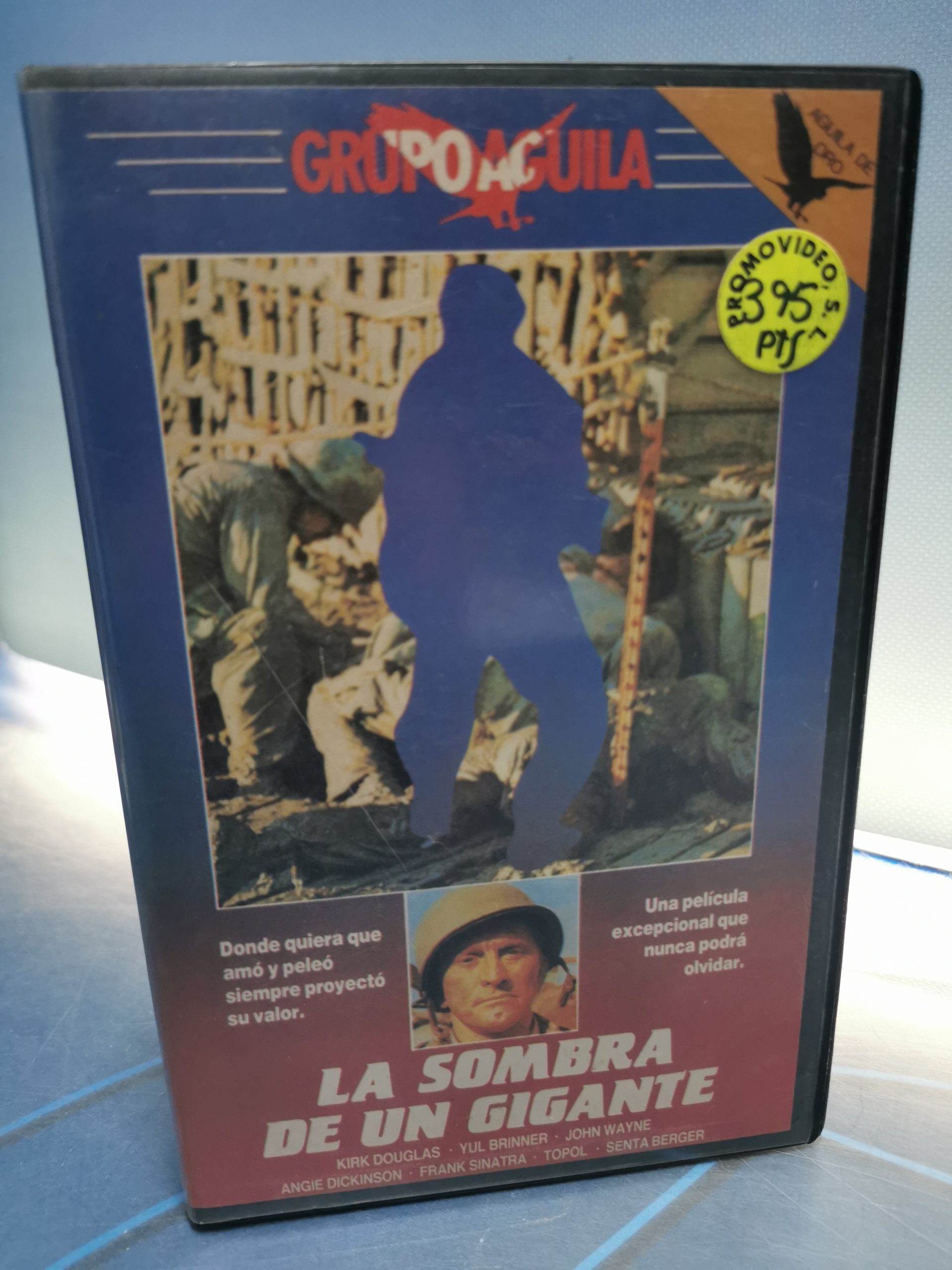 VHS de videoclub -LA SOMBRA DE UN GIGANTE , MELVILLE SHAVELSON, KIRK DOUGLAS ,SENTA BERGER