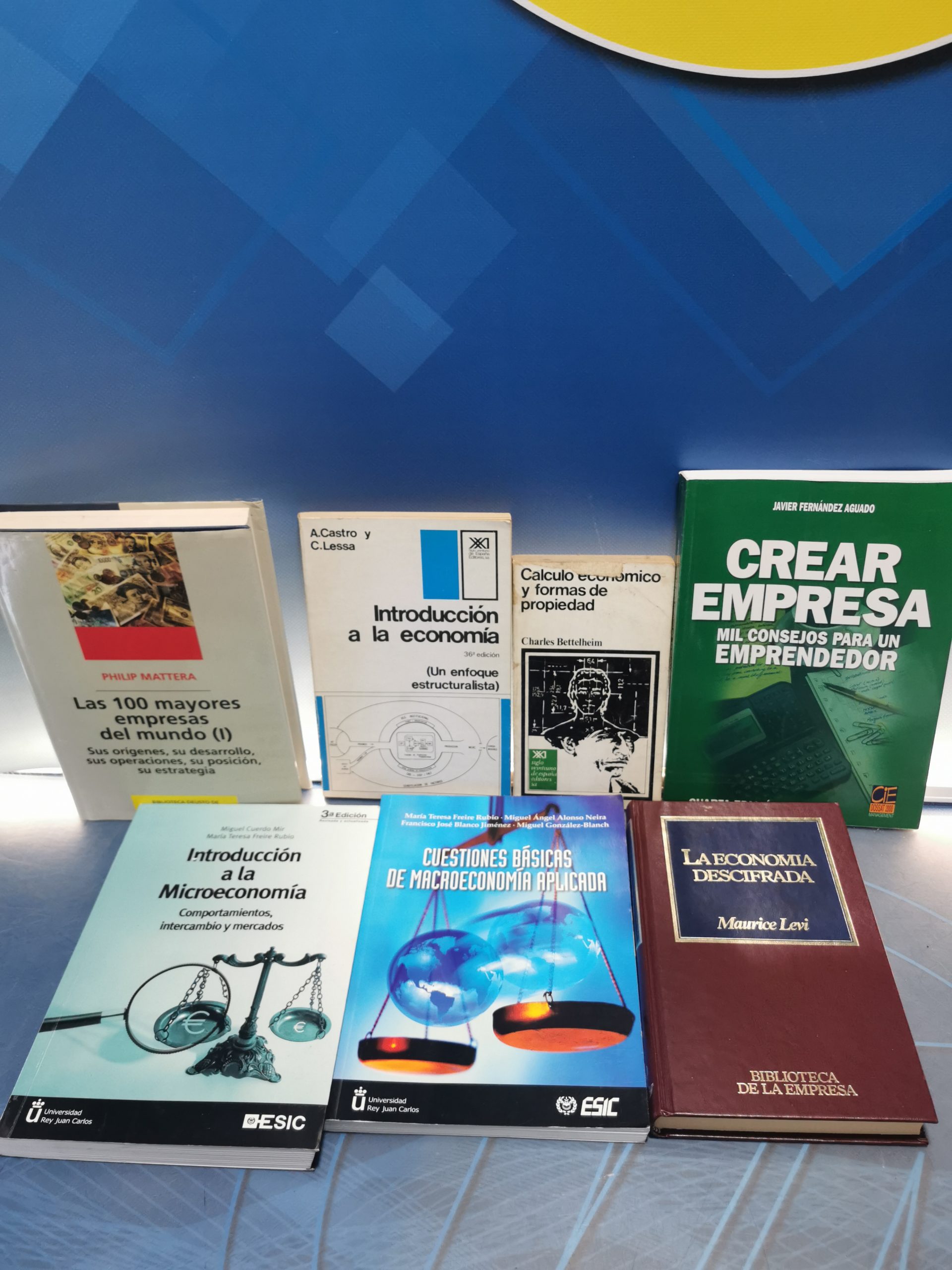 IMG_20230323_184955 7 Libros sobre economía - Imagen 1