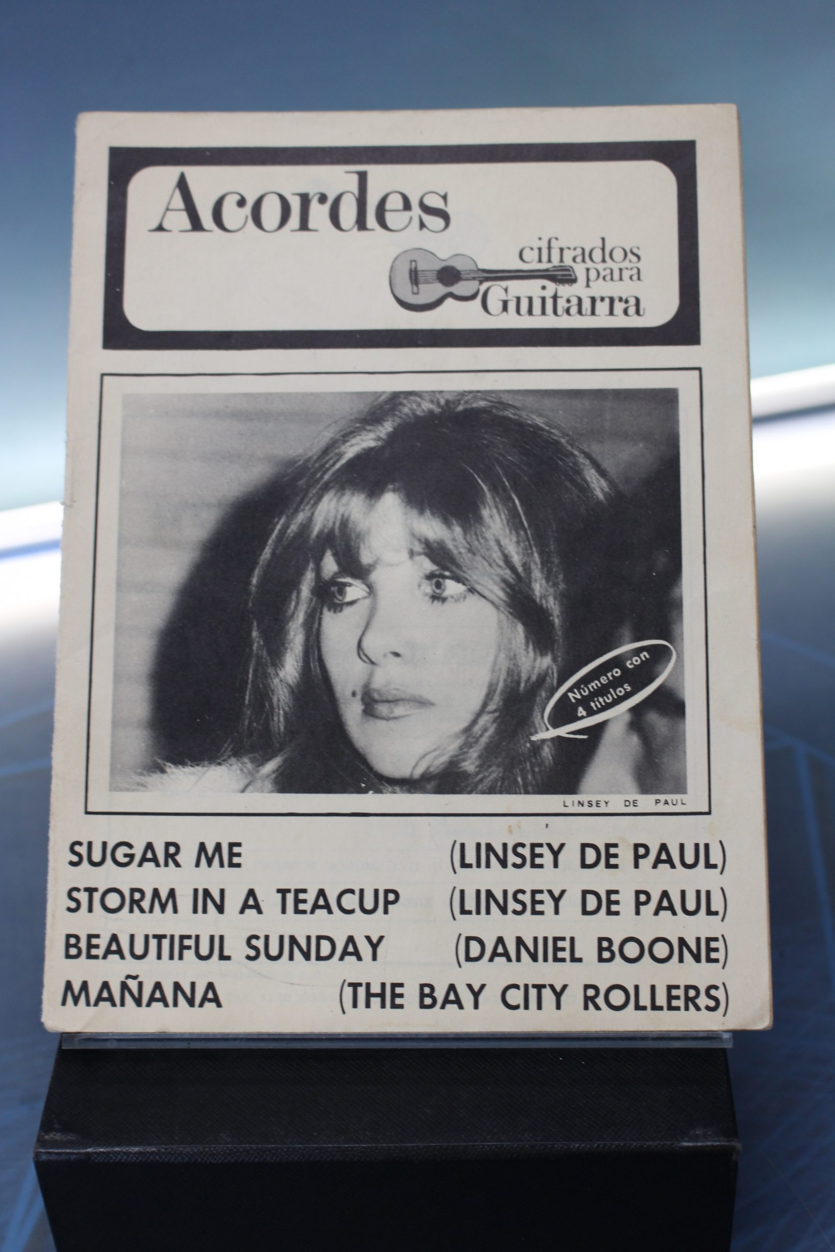 IMG_0817 Acordes cifrados para guitarra. Linsey de Paul. - Imagen 1