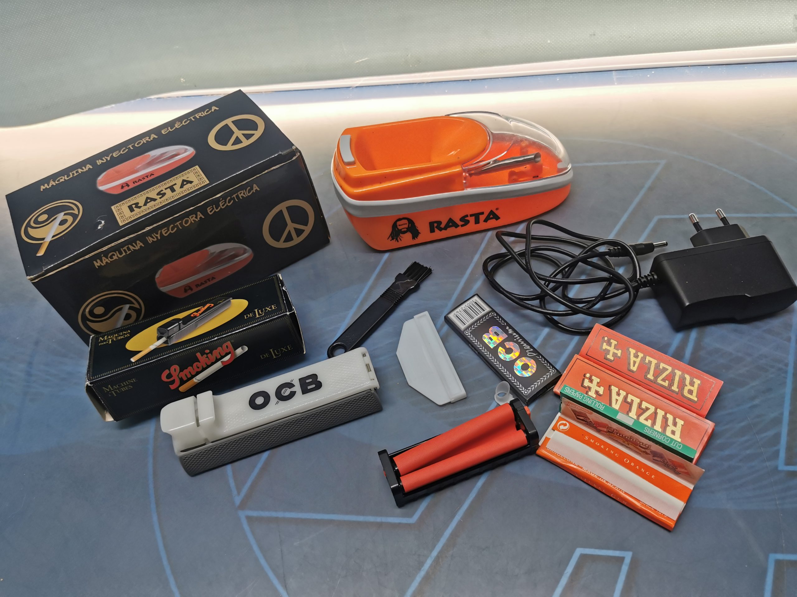 IMG_20230828_170653 material tabaco-filia: Maquinas de liar + papel de fumar - Imagen 1