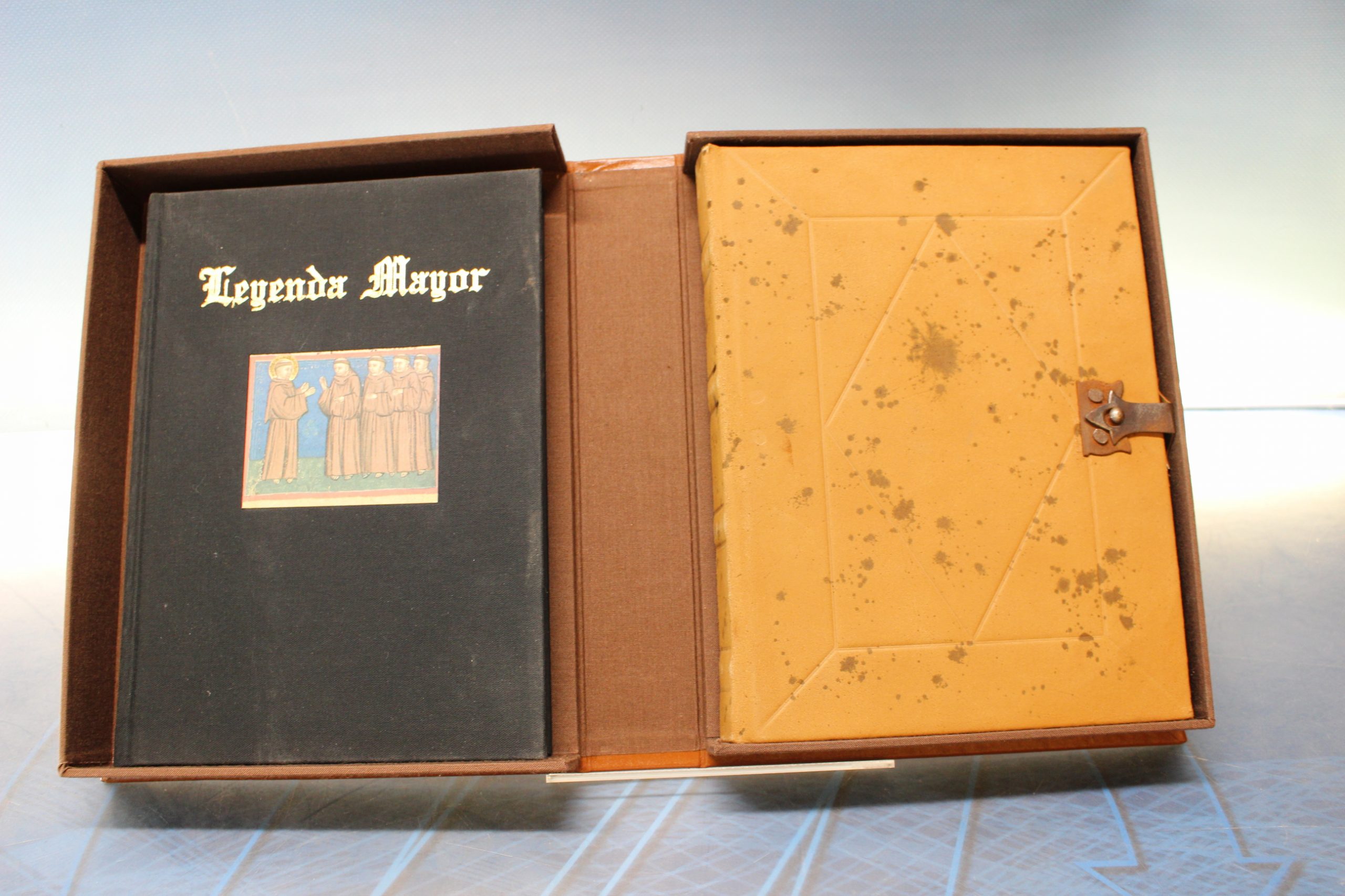 IMG_4335 Facsímil: Leyenda Mayor _ San Buenaventura. Madrid, Ars Magna, 1999. - Imagen 1