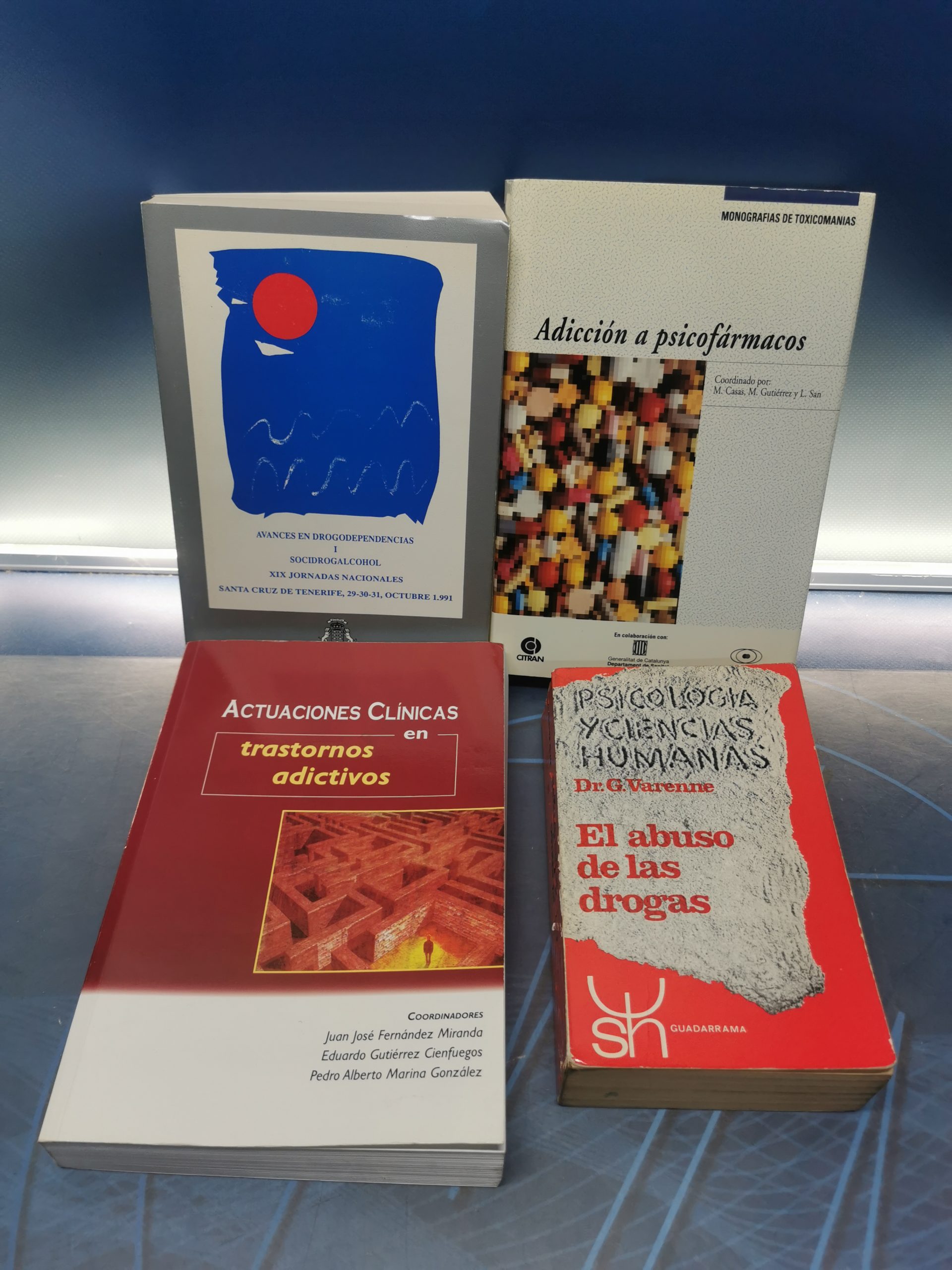 4 libros- Adicción a psicofarmacos/El Abuso de las drogas/Trastornos adictivos/Avances en drogodependencias