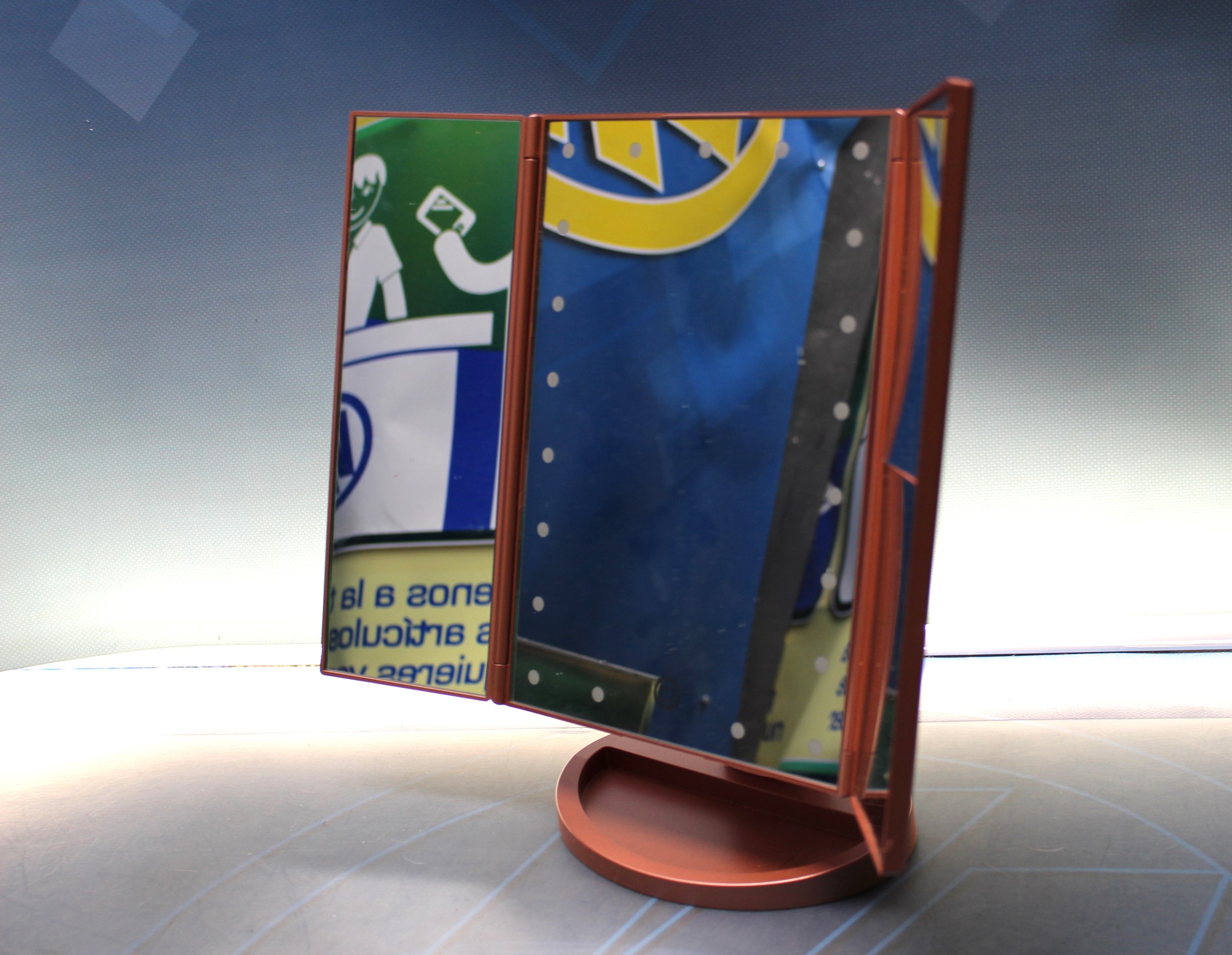 Weily. Espejo con luz. 21 LED y Aumento 1X / 2X / 3X.