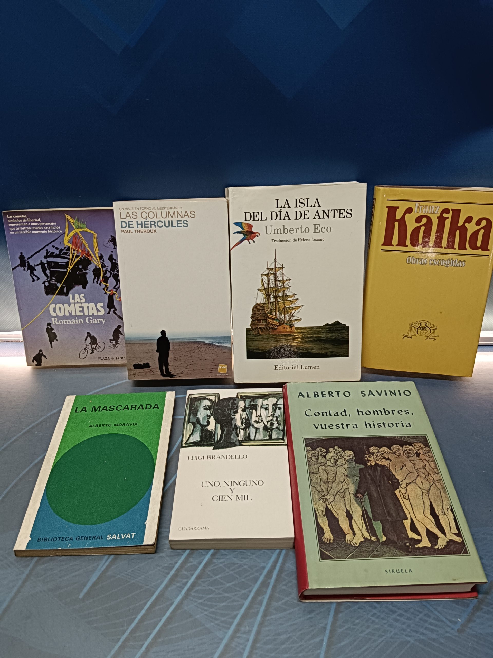 IMG_20240208_175420 Lote 7 libros, autores contemporáneos, Umberto Eco, Paul Theroux, Franz Kafka y mas - Imagen 1