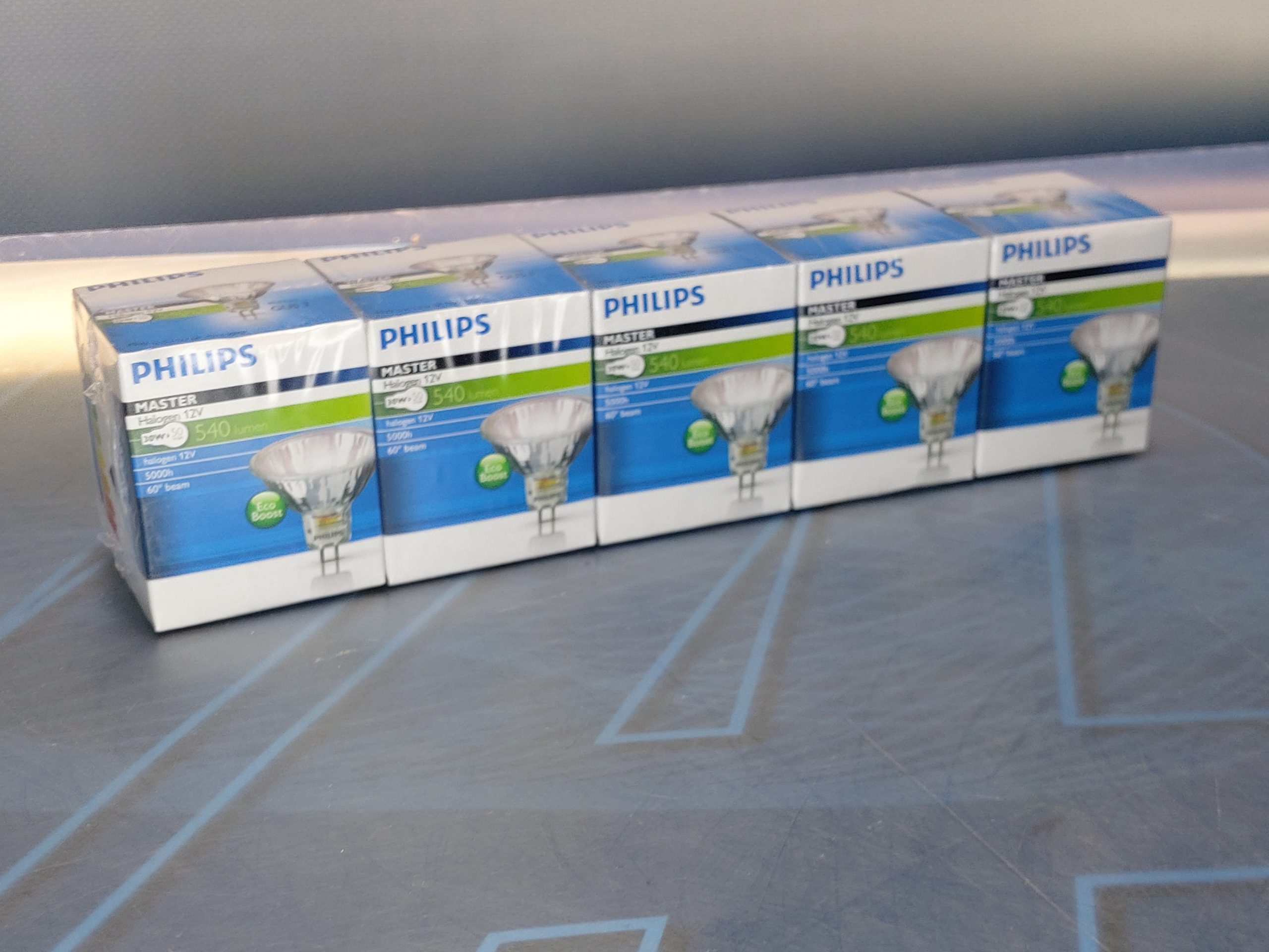 20220805_150840 Bombillas Philips Master Halógenas 12V. 30W. - Imagen 1