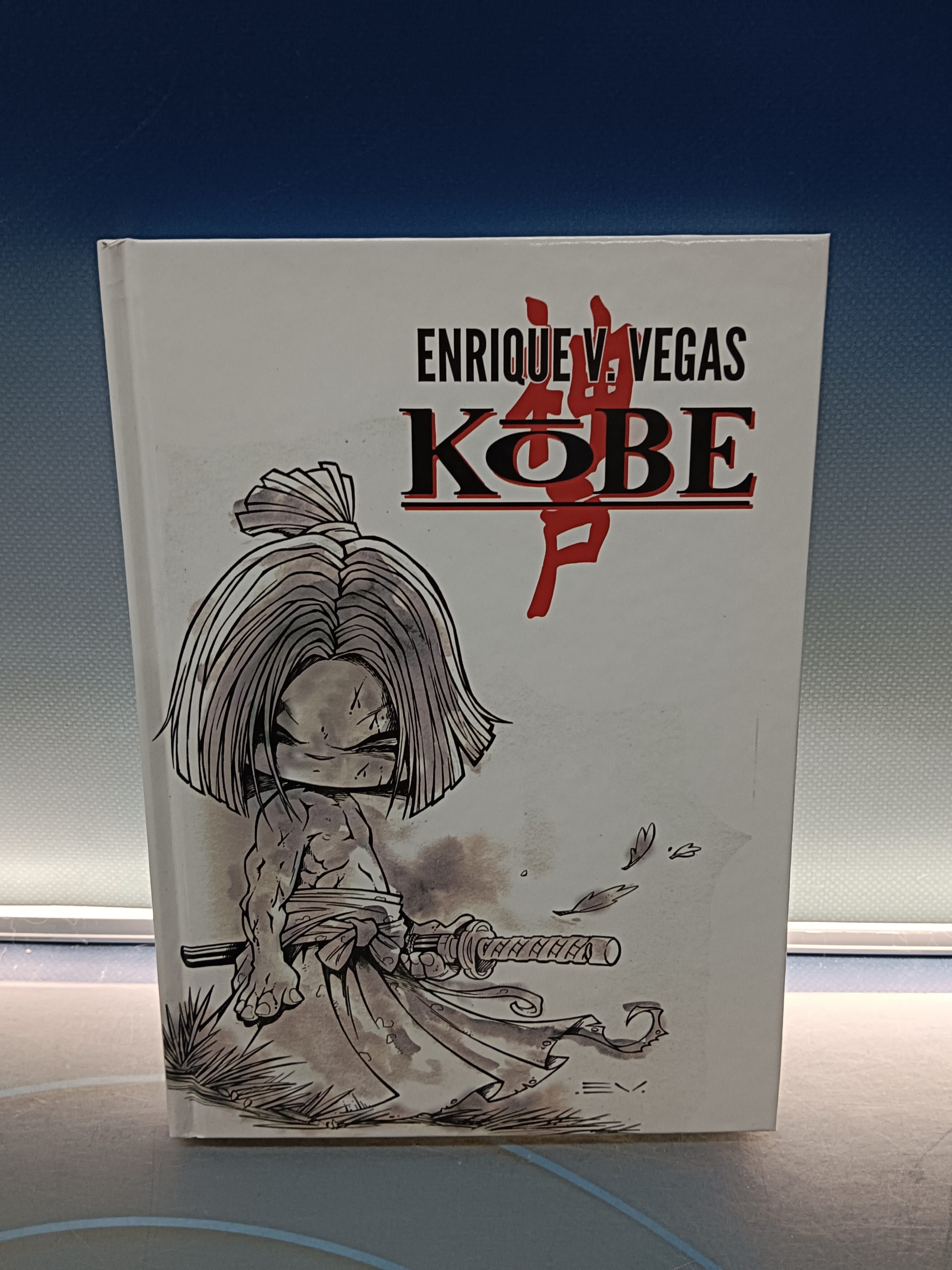 IMG_20240220_162917 cómic KOBE de Enrique Vegas, como nuevo - Imagen 1