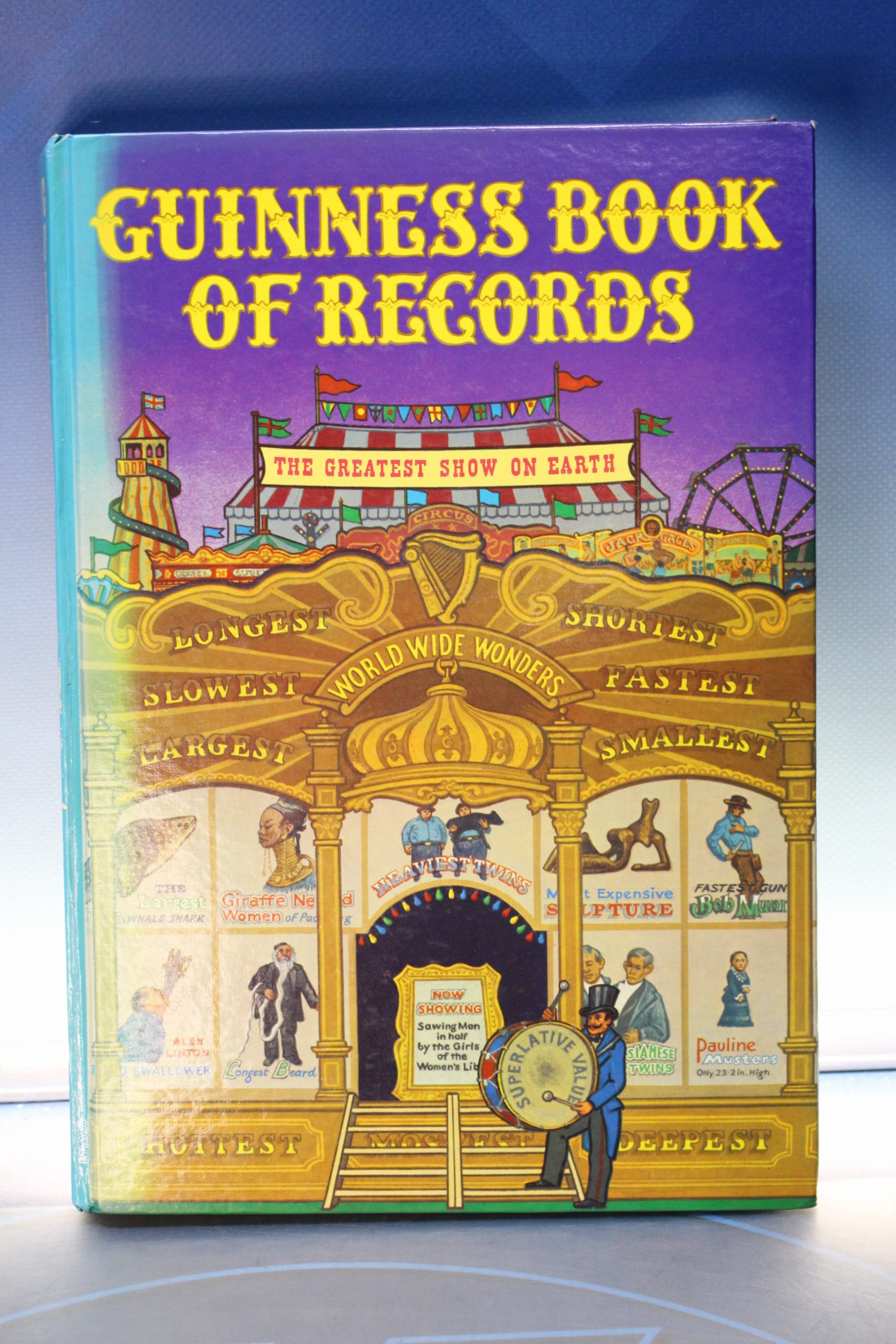 IMG_4465 Guinness Book of Records. The Greatest Show on Earth. 1973. - Imagen 1