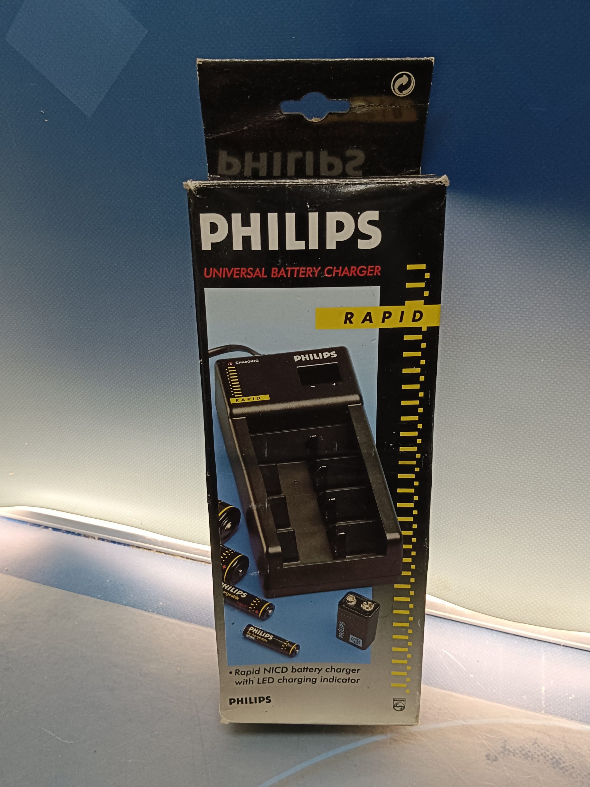 IMG_20240528_154844 cargador vintage de pilas, pero funcional, PHILIPS, rapid PNC 511 - Imagen 1