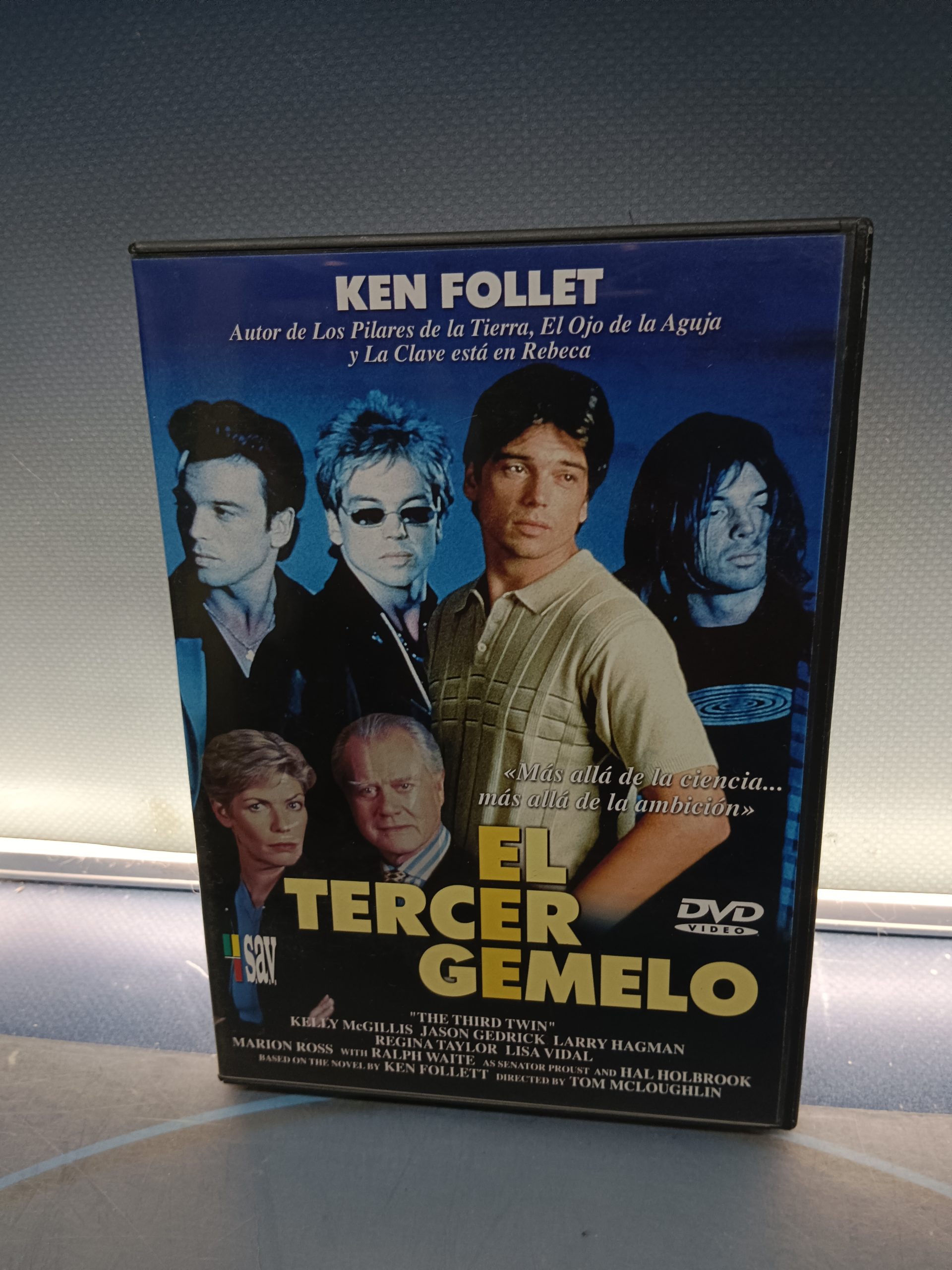 DVD, El tercer Gemelo