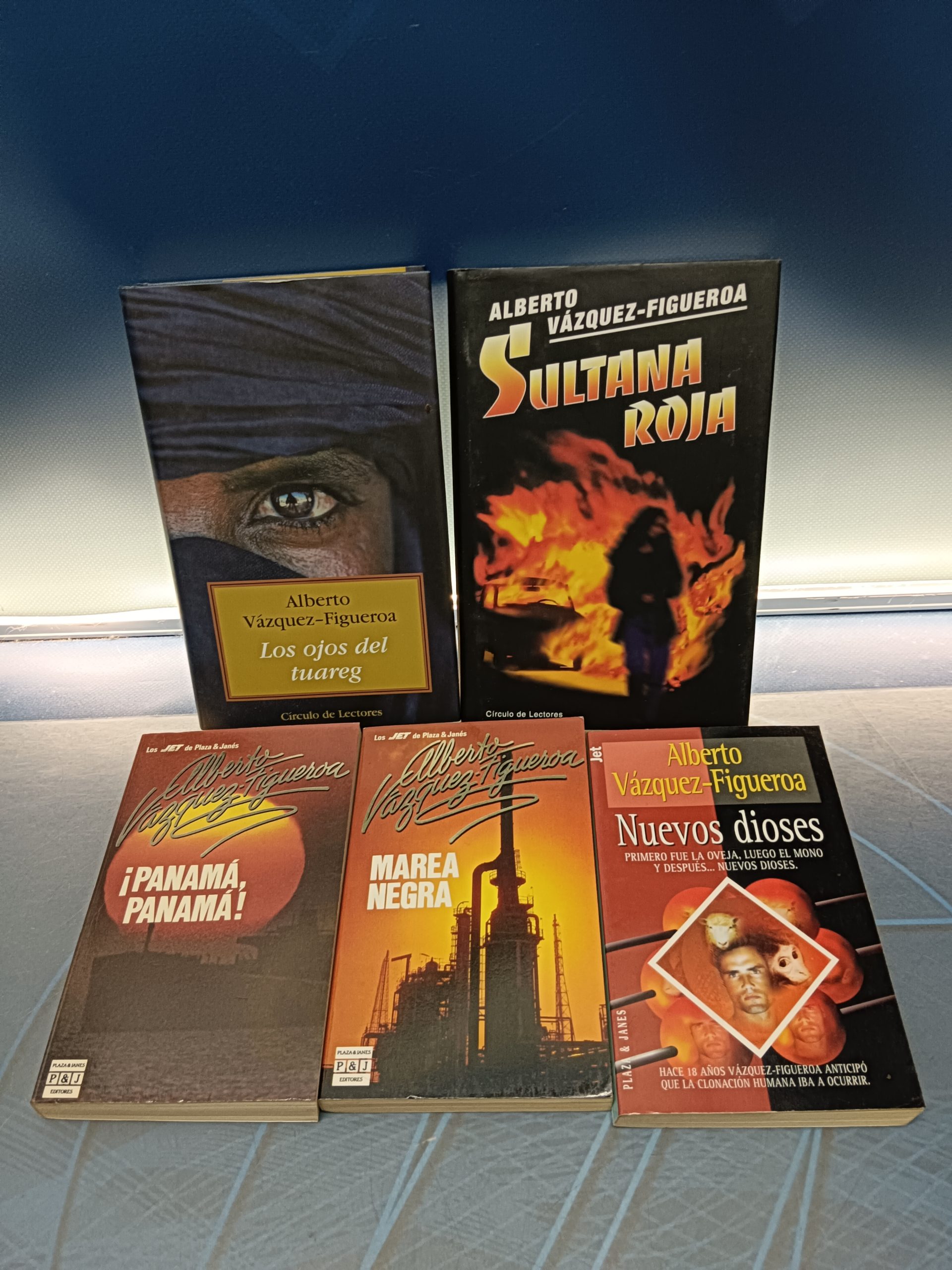 Lote 5 libros, novelas, ALBERTO VAZQUEZ-FIGUEROA