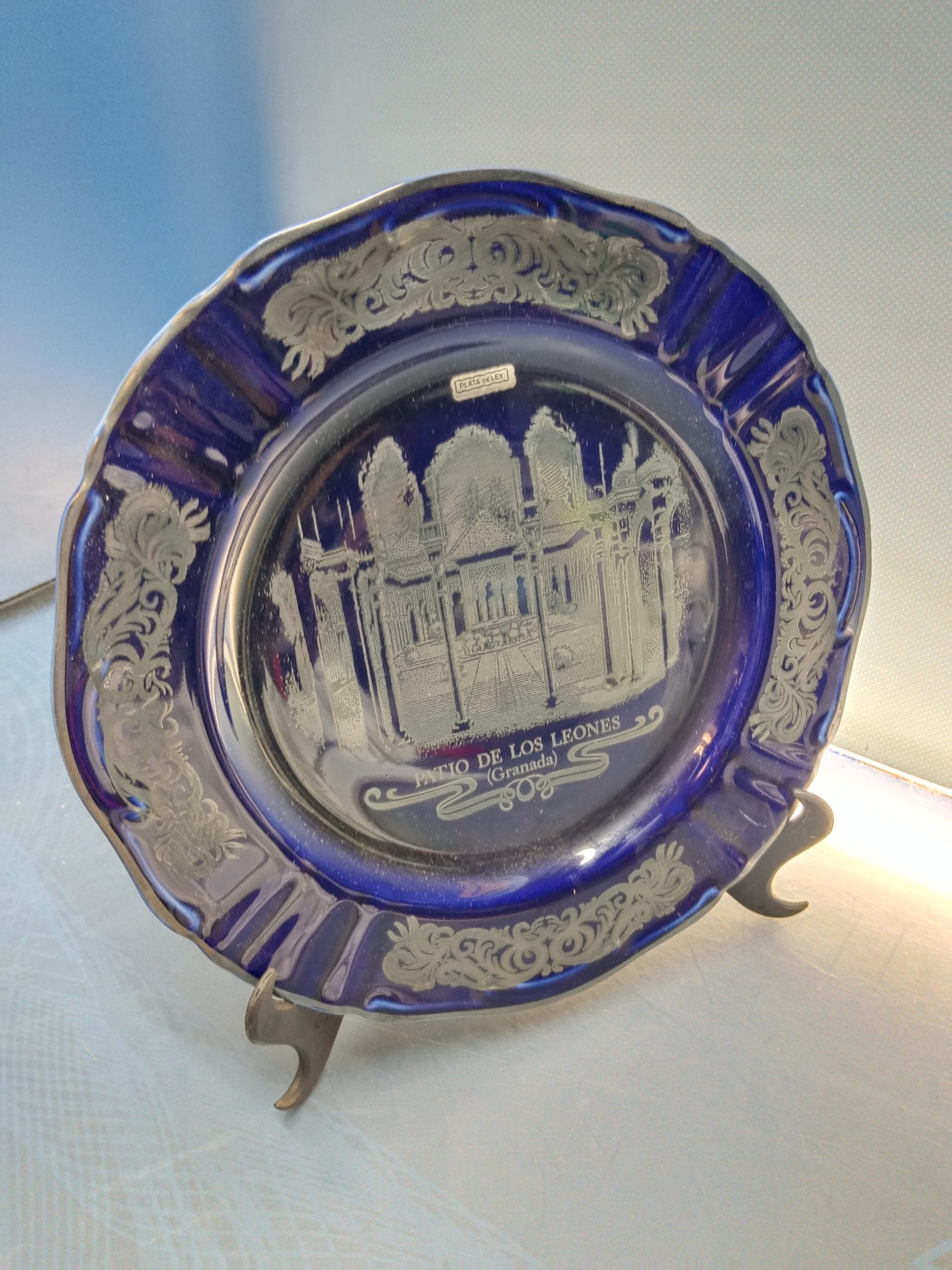 IMG_20240822_112000 PRECIOSO PLATO en azul cobalto y plata de ley- CIUDAD GRANADA- PATIO DE LOS LEONES - Imagen 1