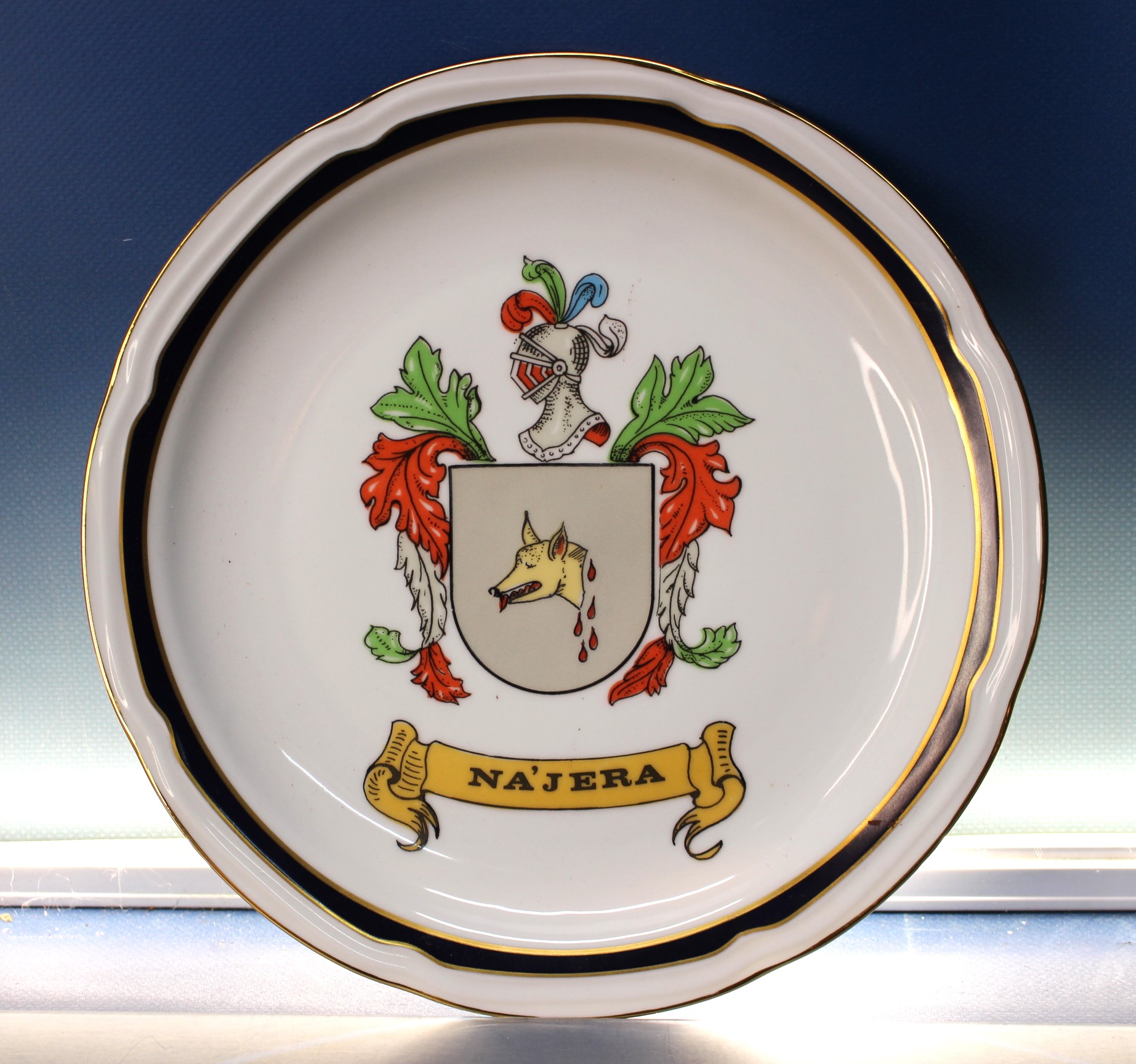 IMG_9235 Plato escudo heráldico “Najera”. - Imagen 1