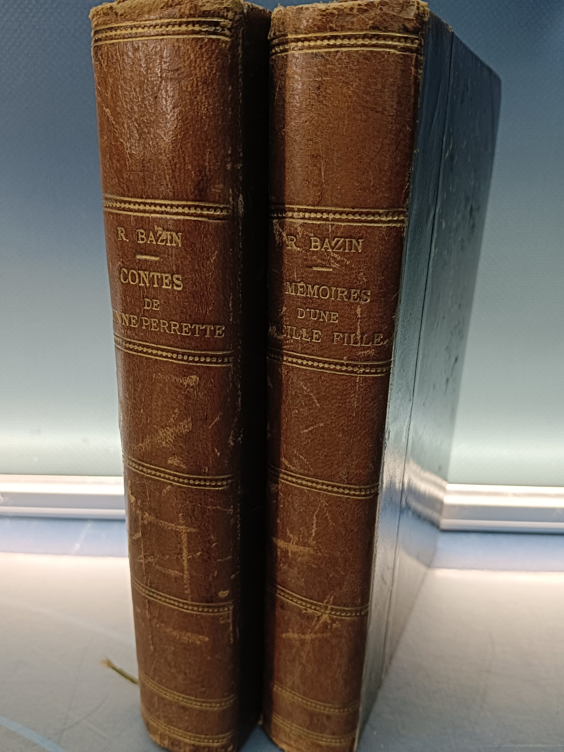 LIBROS,  Contes de bonne Perrette + Memoires Dúne Vieille Fille, Edición en Francés de René Bazin