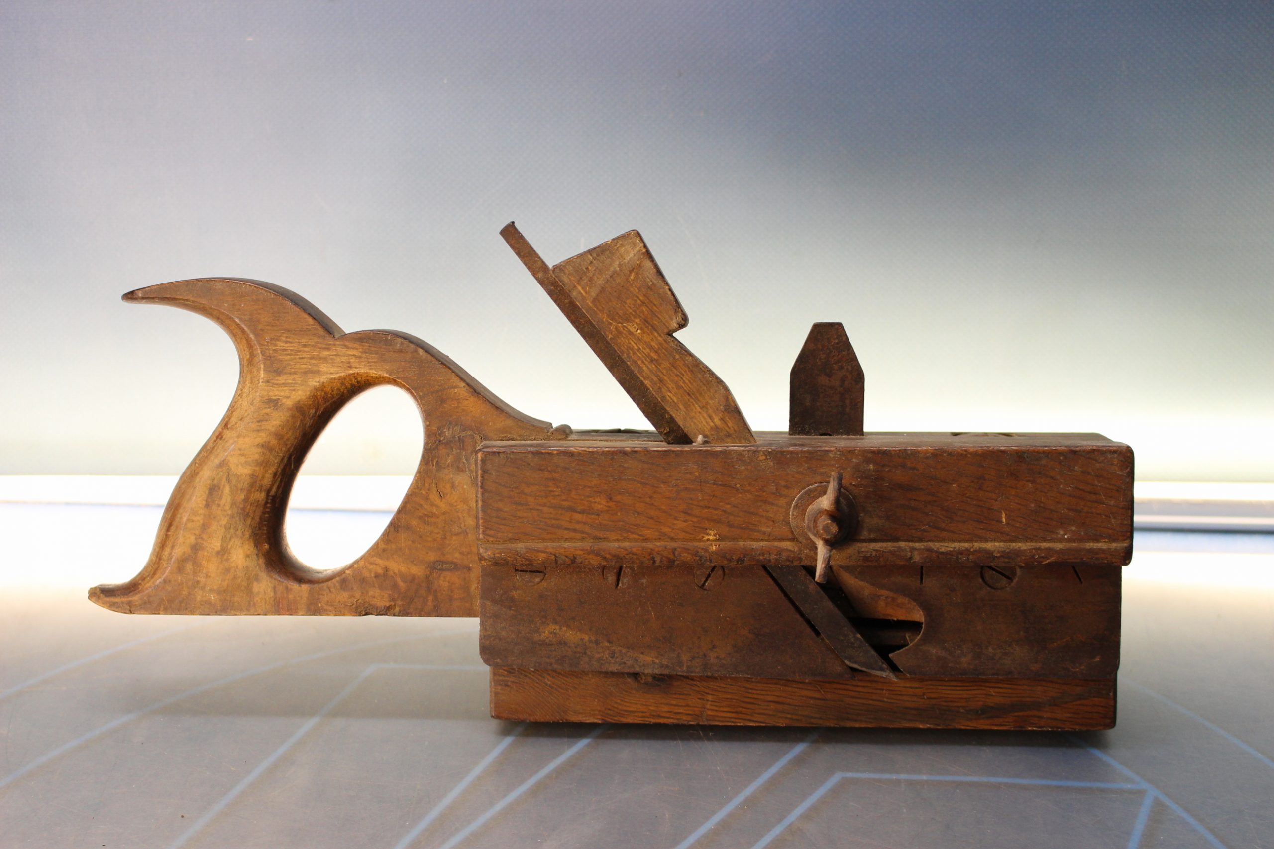 Antiguo cepillo de carpintero, garlopa.