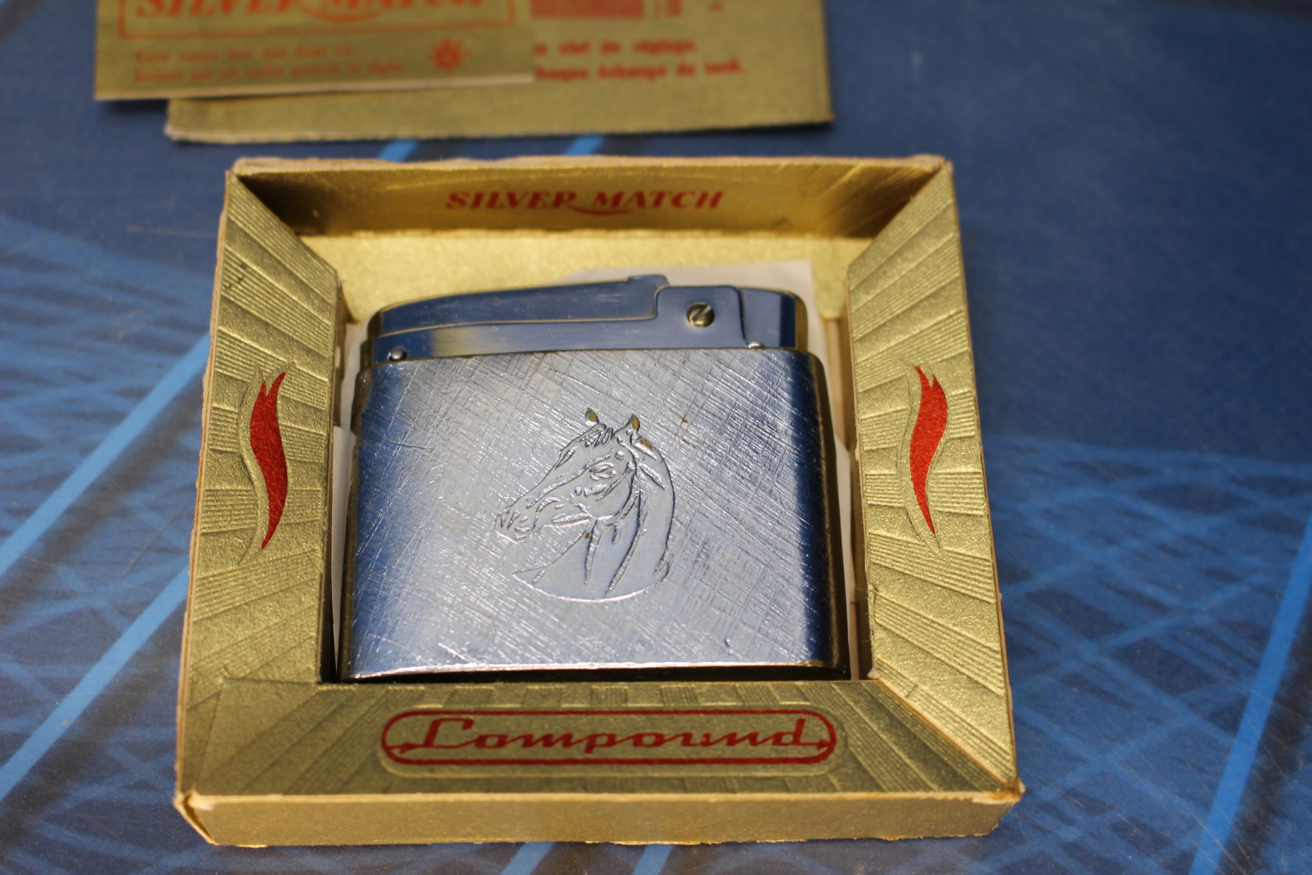 Mechero Silver Match Compound. Cabeza de caballo.