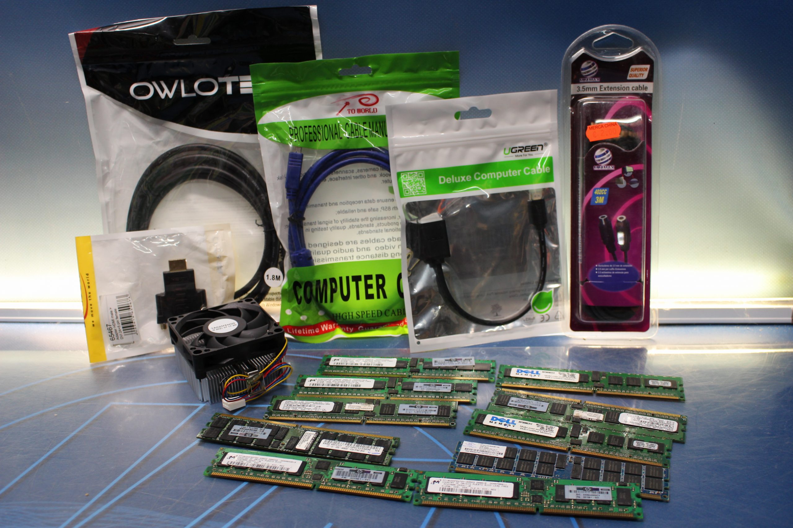 IMG_6710 Informática. Memorias RAM y cables. - Imagen 1