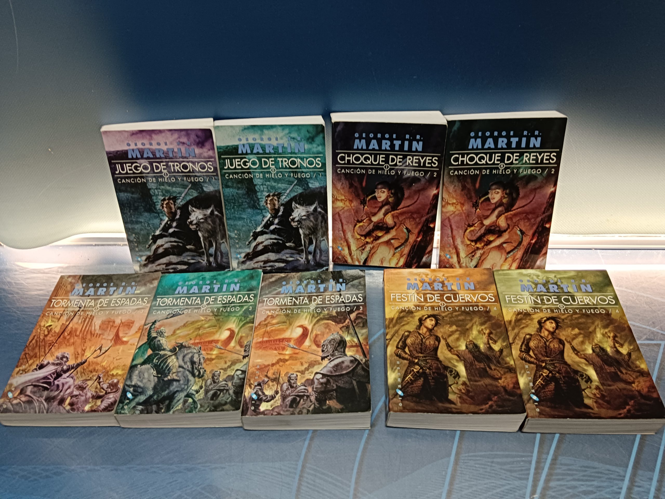 IMG_20250315_113214 Colección Juego de Tronos. Ed. Bolsillo. George R Martín. Gigamesh. 1 al 9 - Imagen 1