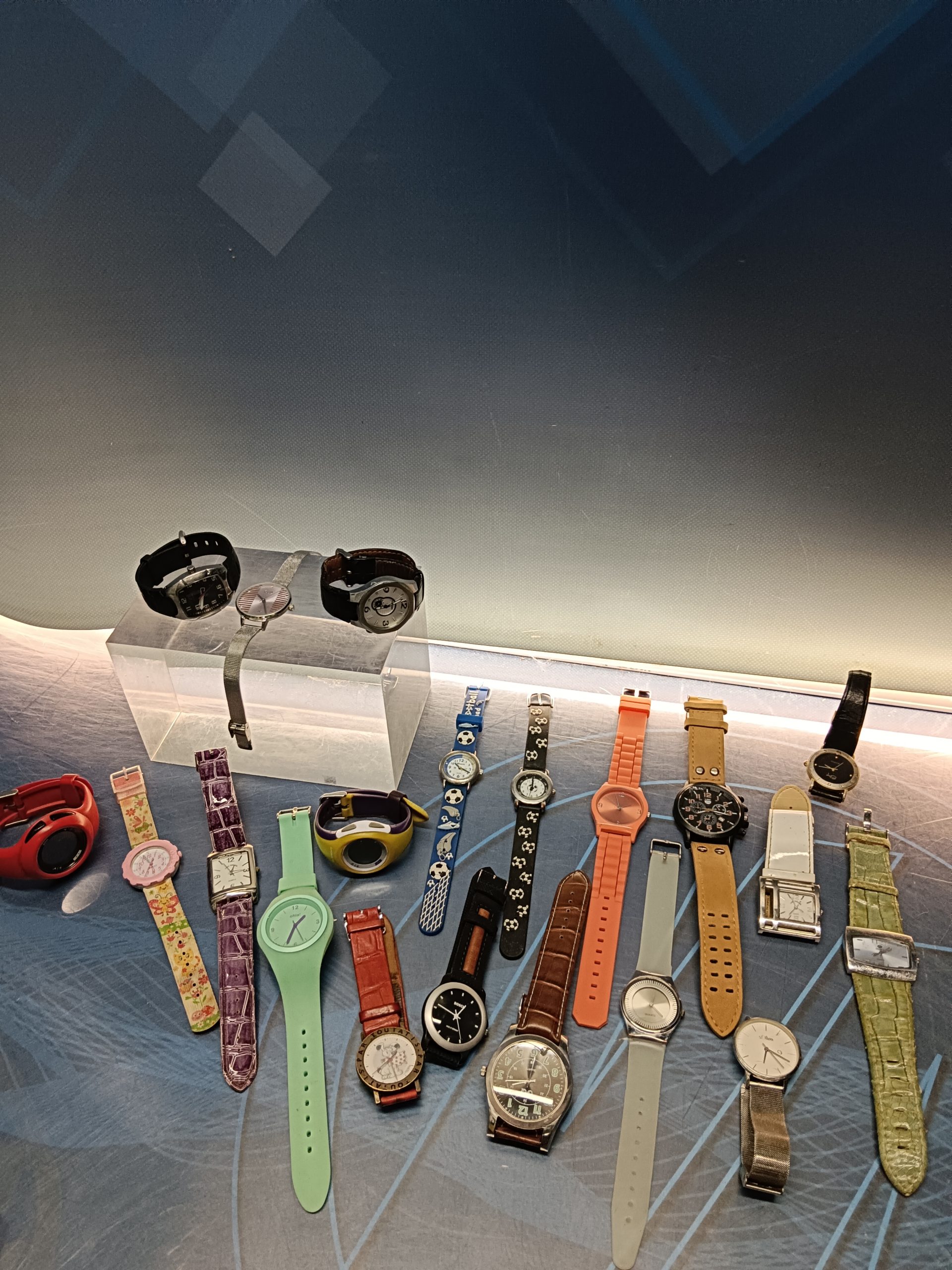 IMG_20250318_091347 20 Relojes para piezas , lote variado - Imagen 1