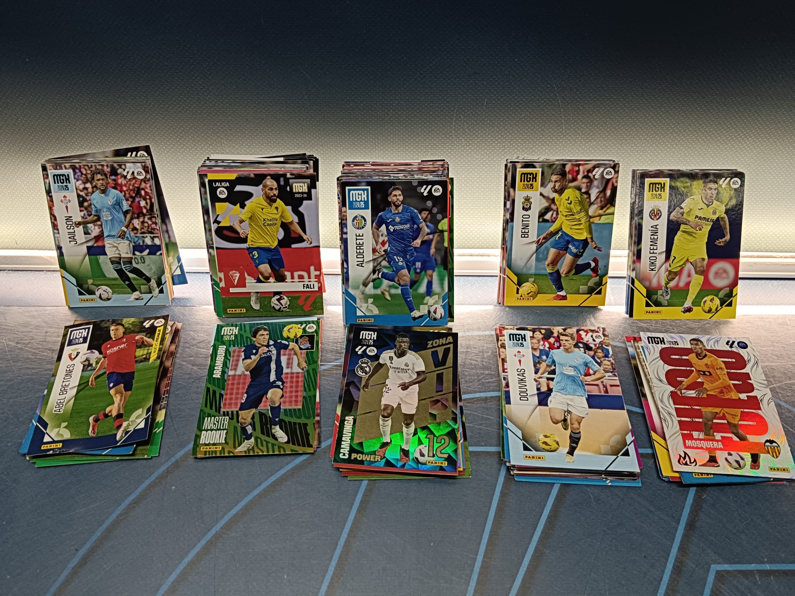 mas de 150 cromos, cartas , trading cards, panini , liga 2023/25 MGK