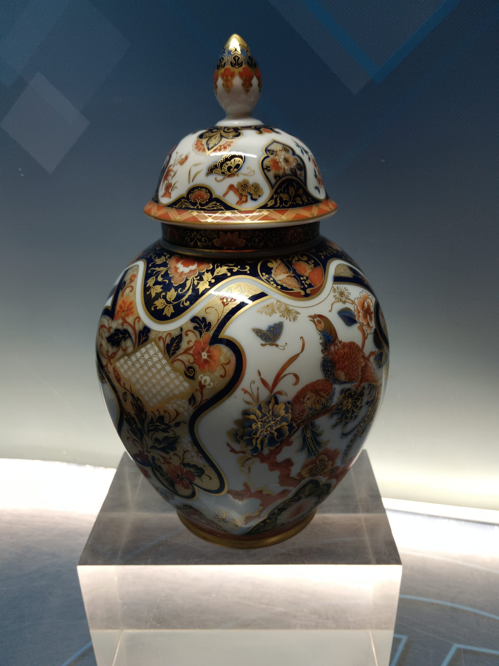 IMG_20250320_170138 Bonito tibor porcelana Kaiser, sin taras, West Germany. yokohama designer - Imagen 1