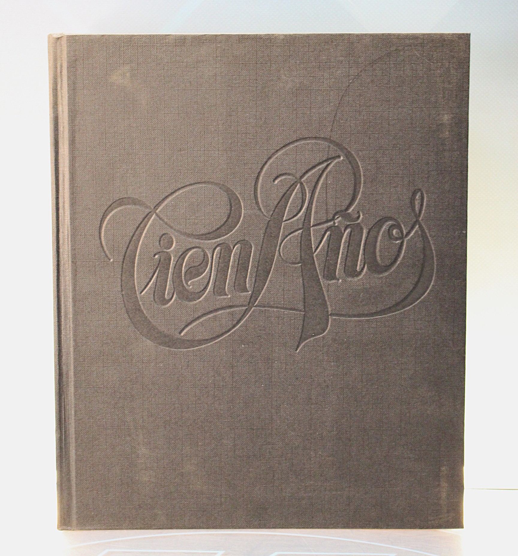 Libro. Cien Años Caja de Ahorros de Zaragoza, Aragón y Rioja. 1976.