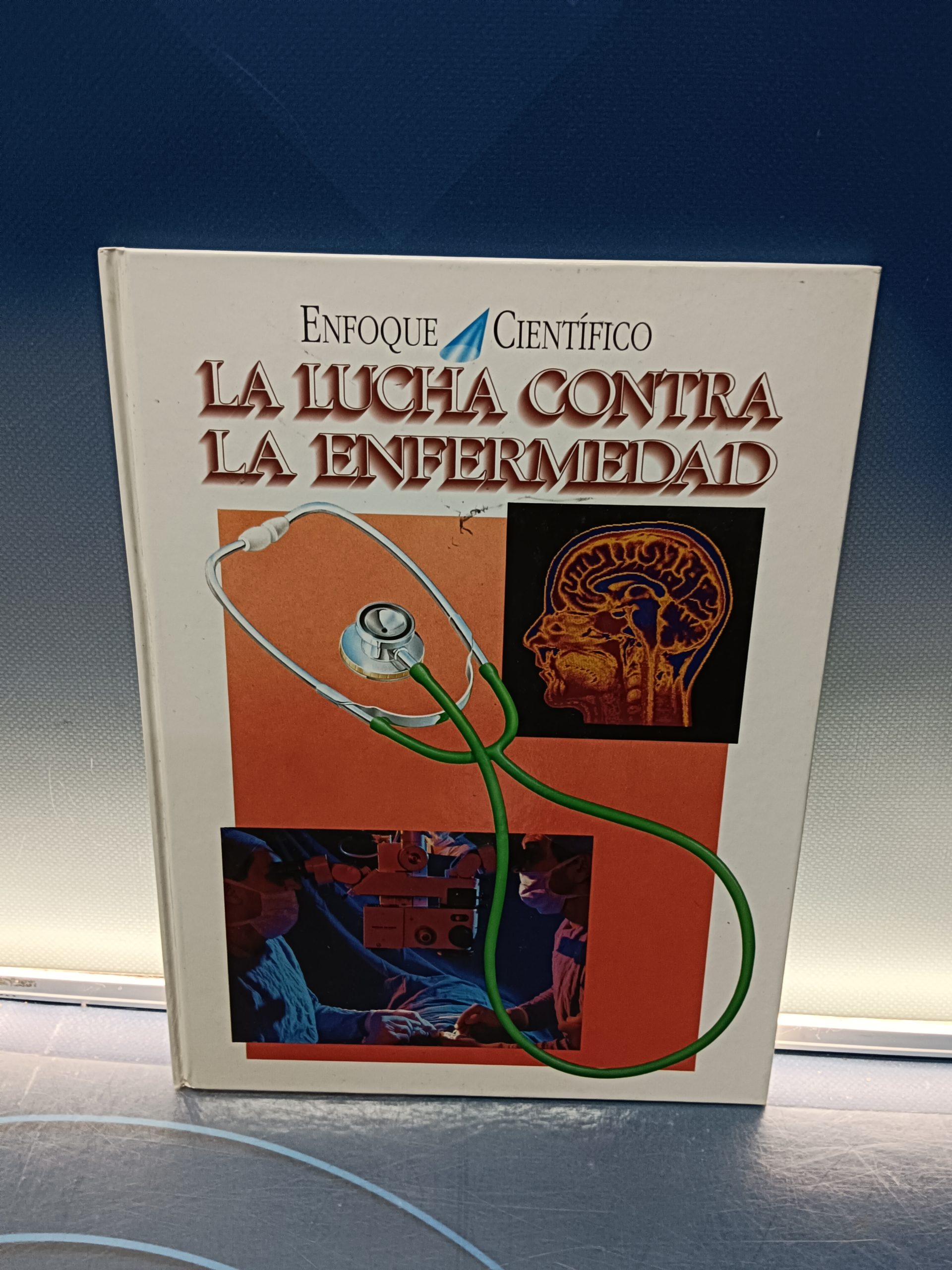 libro, la lucha contra la enfermedad enfoque científico