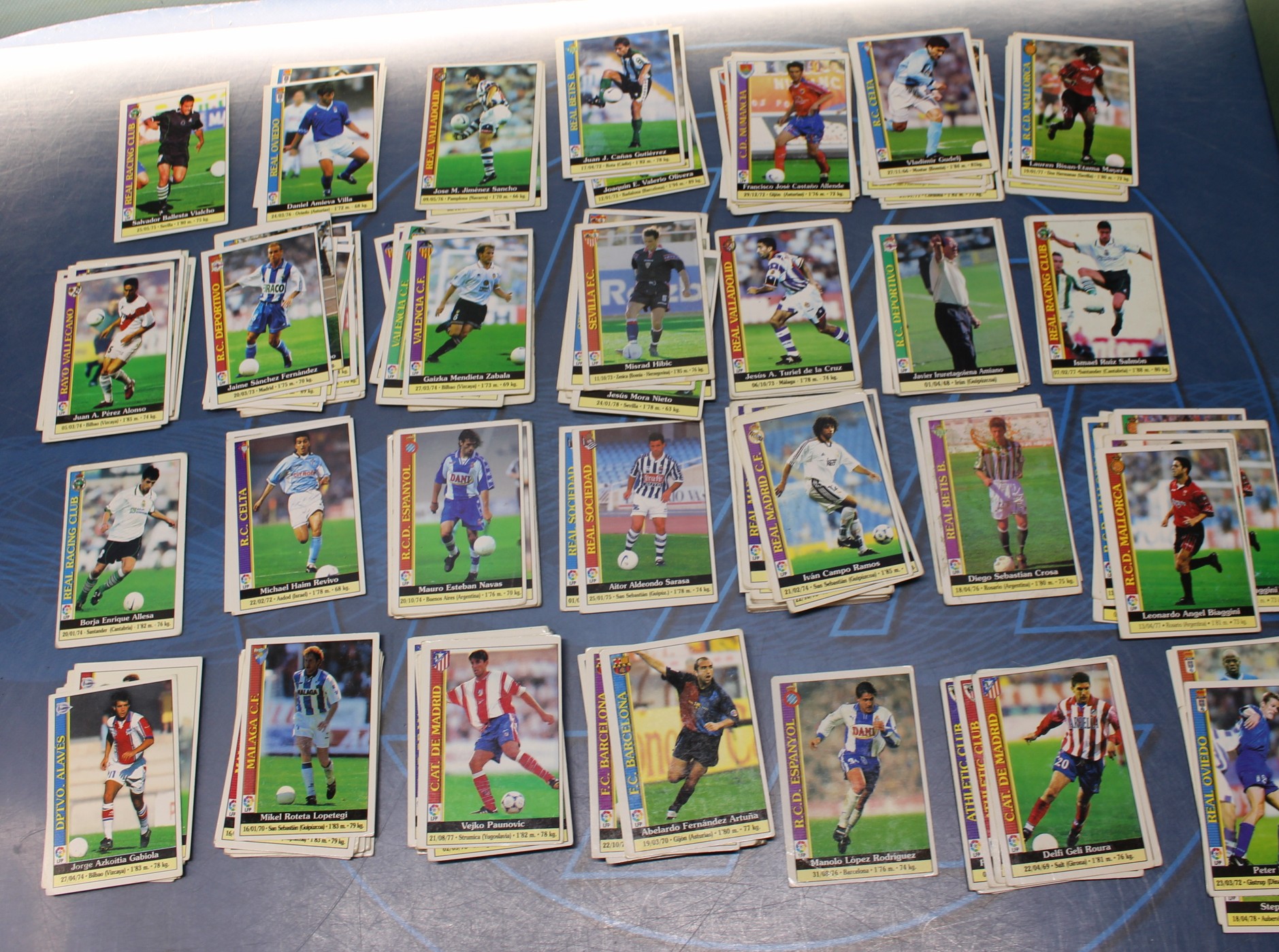 IMG_9861 Cromos. Fichas de la Liga 2000. La Liga de Fútbol. Mundicromo, 1999. - Imagen 1