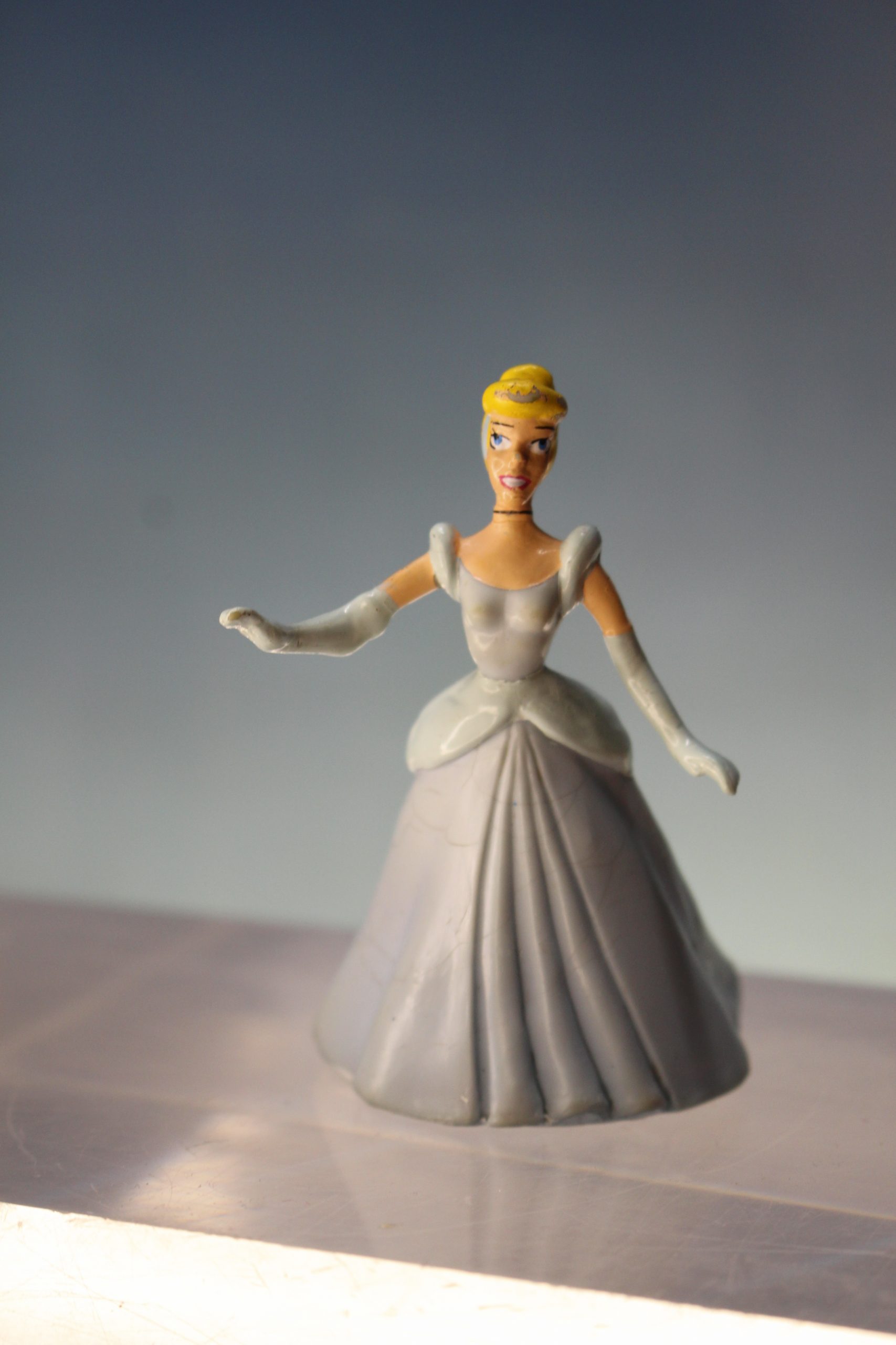 IMG_1670 Cenicienta. Princesa Disney. Figura de PVC. - Imagen 1