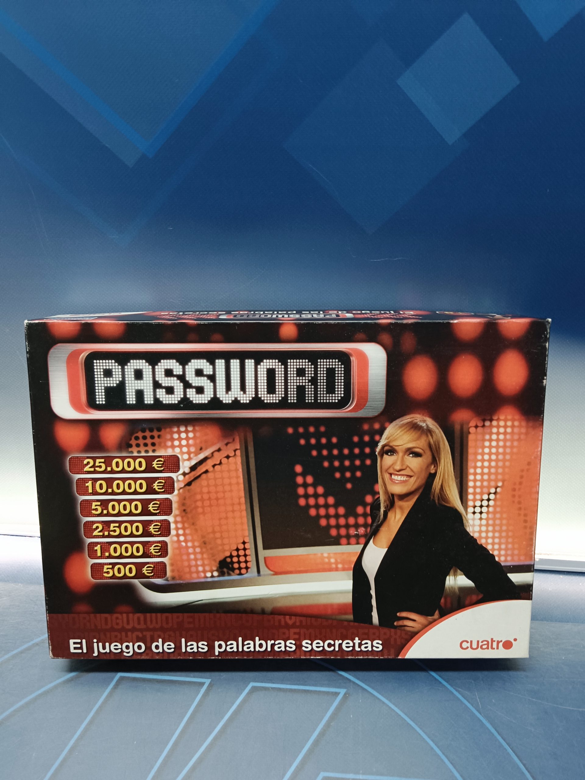 IMG_20250516_084133 Password. Falomir Juegos. El juego de las palabras secretas de cuatro. Completo.(salvo el rotulador) - Imagen 1