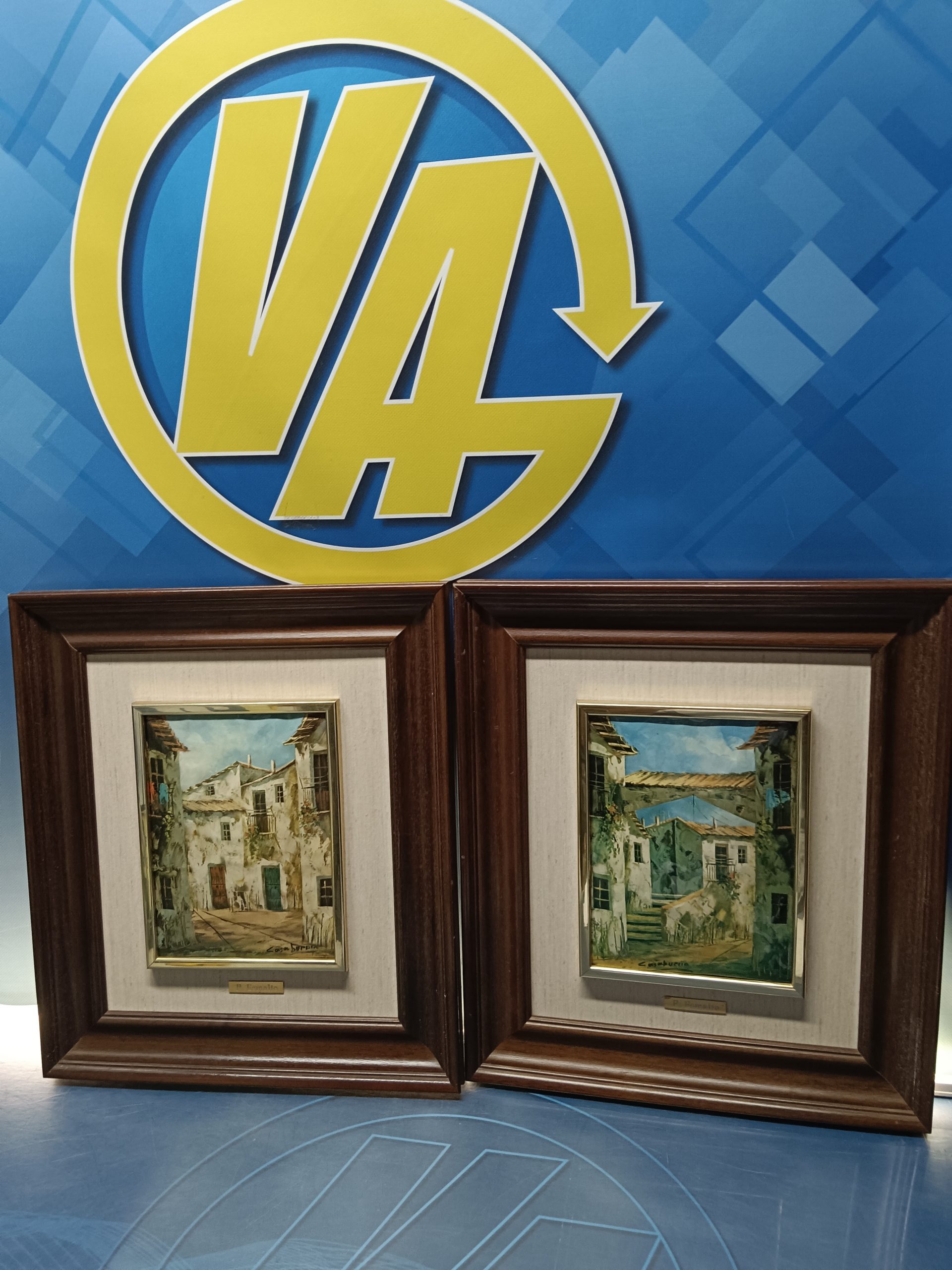 IMG_20250526_160307 Dos cuadros, laminas esmaltadas p.Esmelie 47x41 cm - Imagen 1