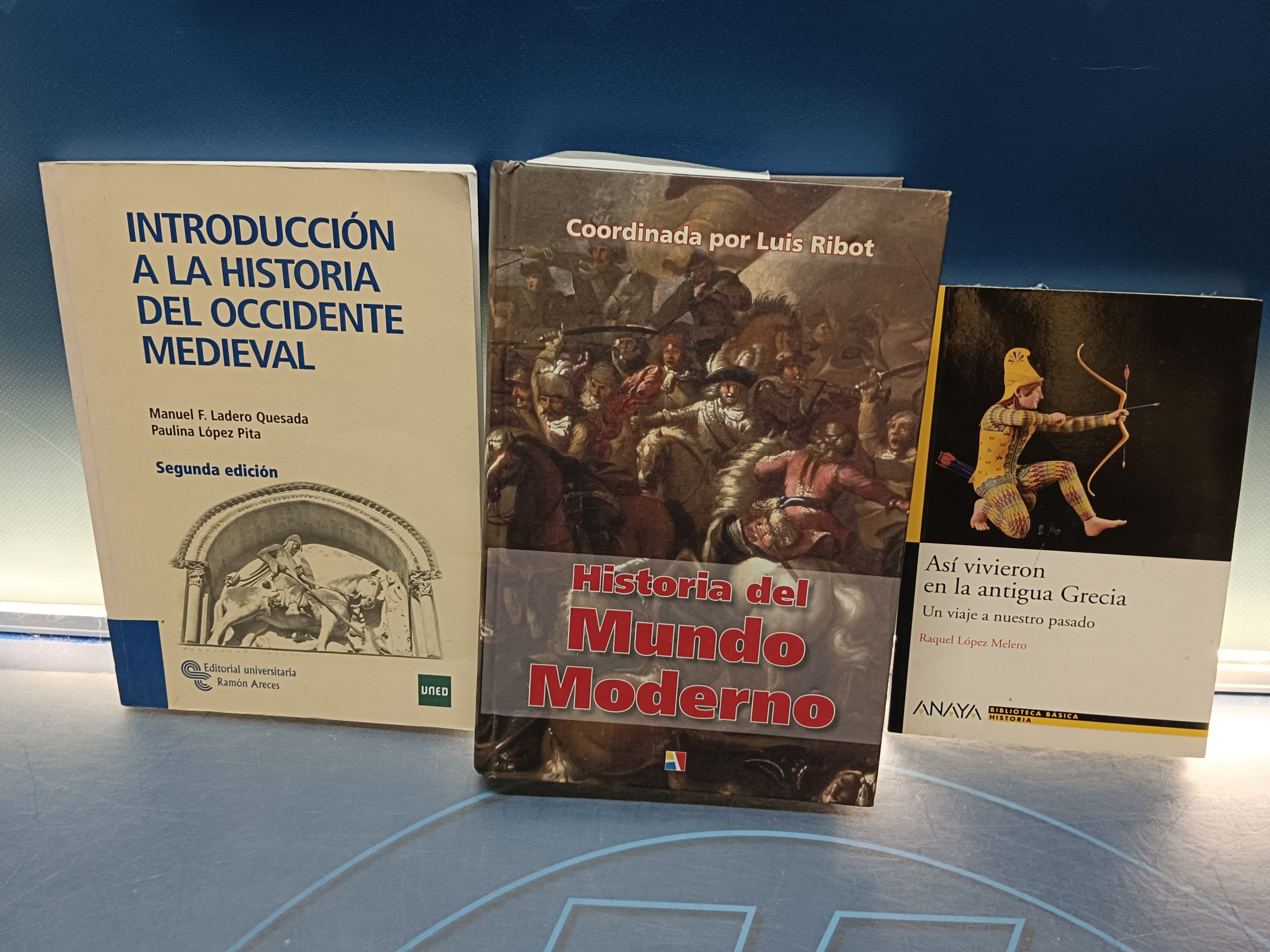 Lote 3 libros, Historia, INTRODUCCIÓN A LA HISTORIA DEL OCCIDENTE MEDIEVAL, ASÍ VIVIERON EN LA ANTIGUA GRECIA Y mas..