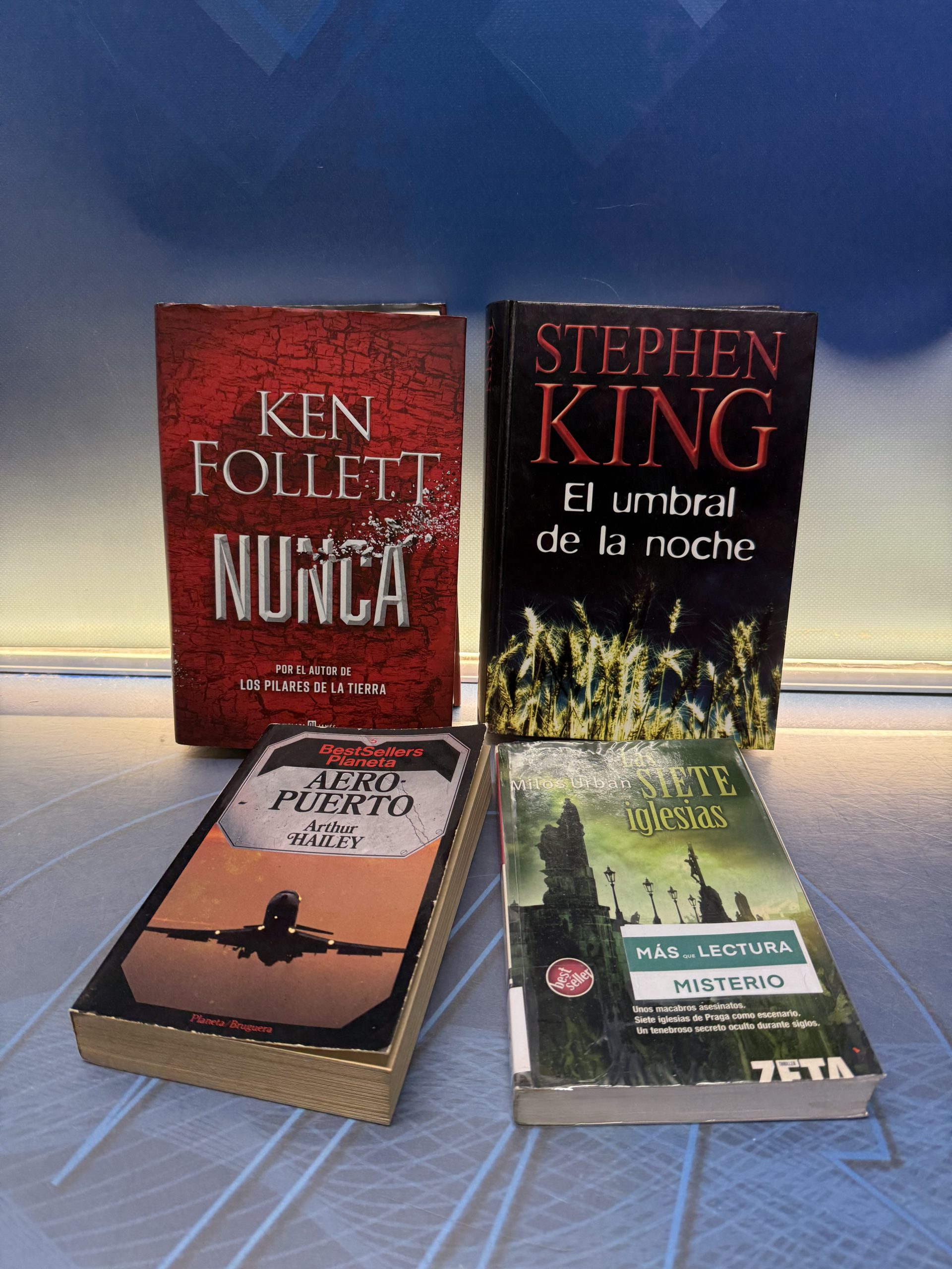 Lote 4 libros, observa los titulos, best sellers, Ken Follet, stephen King y mas autores
