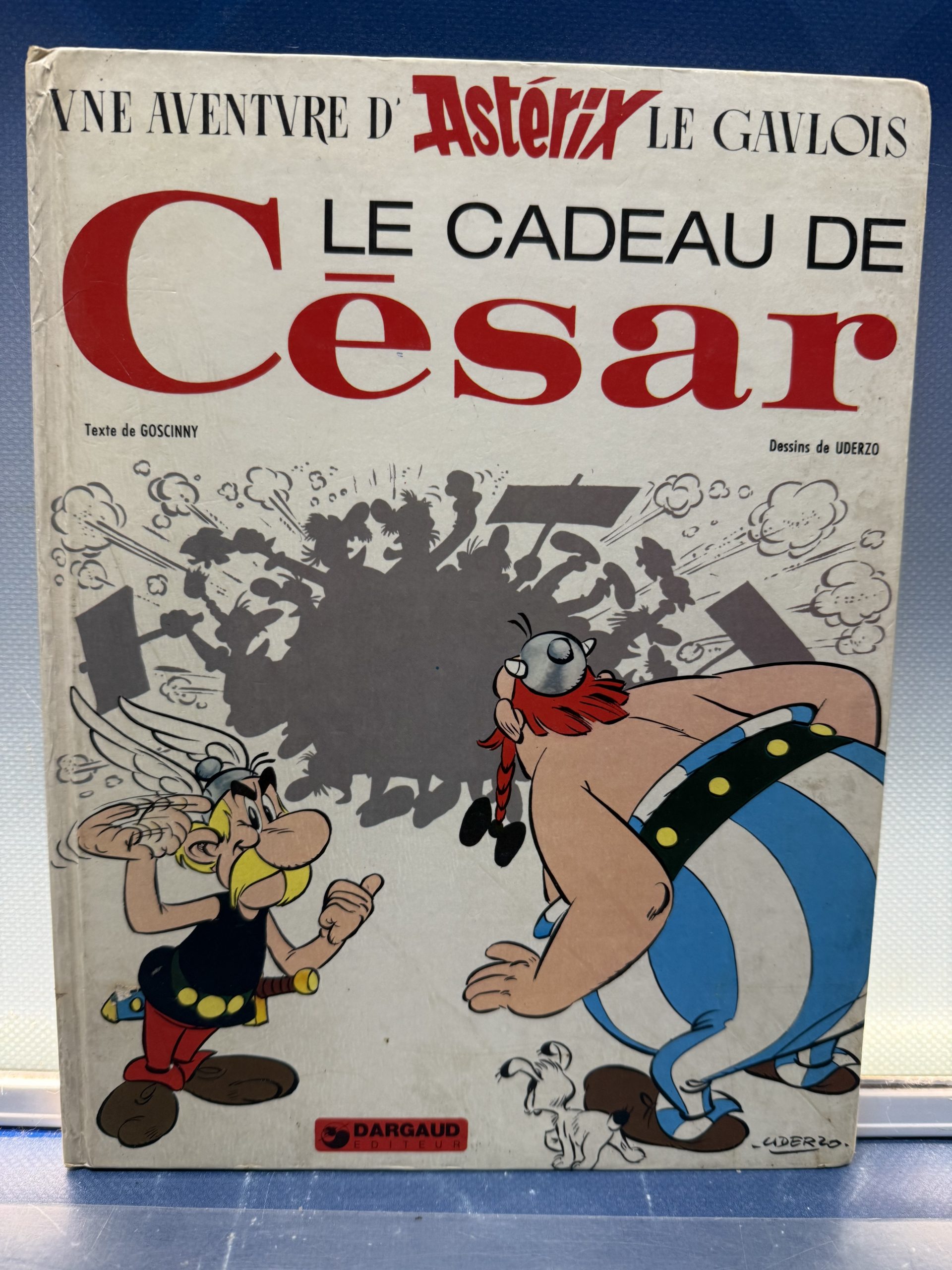 Image_20251111_111129_953 Asterix y Obelix, Le cadeau de Cesar - Comic - Imagen 1