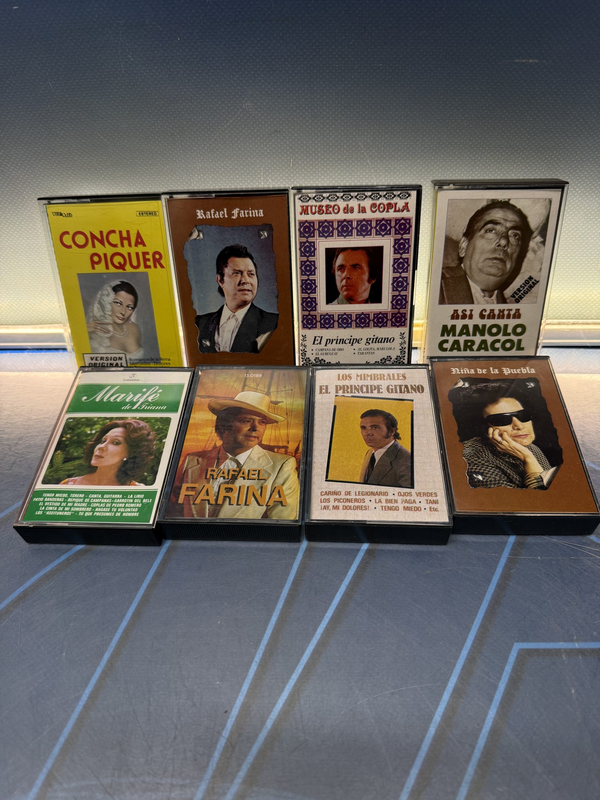 Lote 8 casettes, observa las fotos