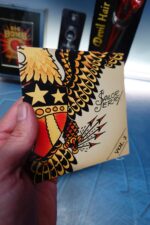 Lote regalo articulos rockabilly, hebilla elvis + Devils Hair cut picks + cd music y mas - Imagen 2