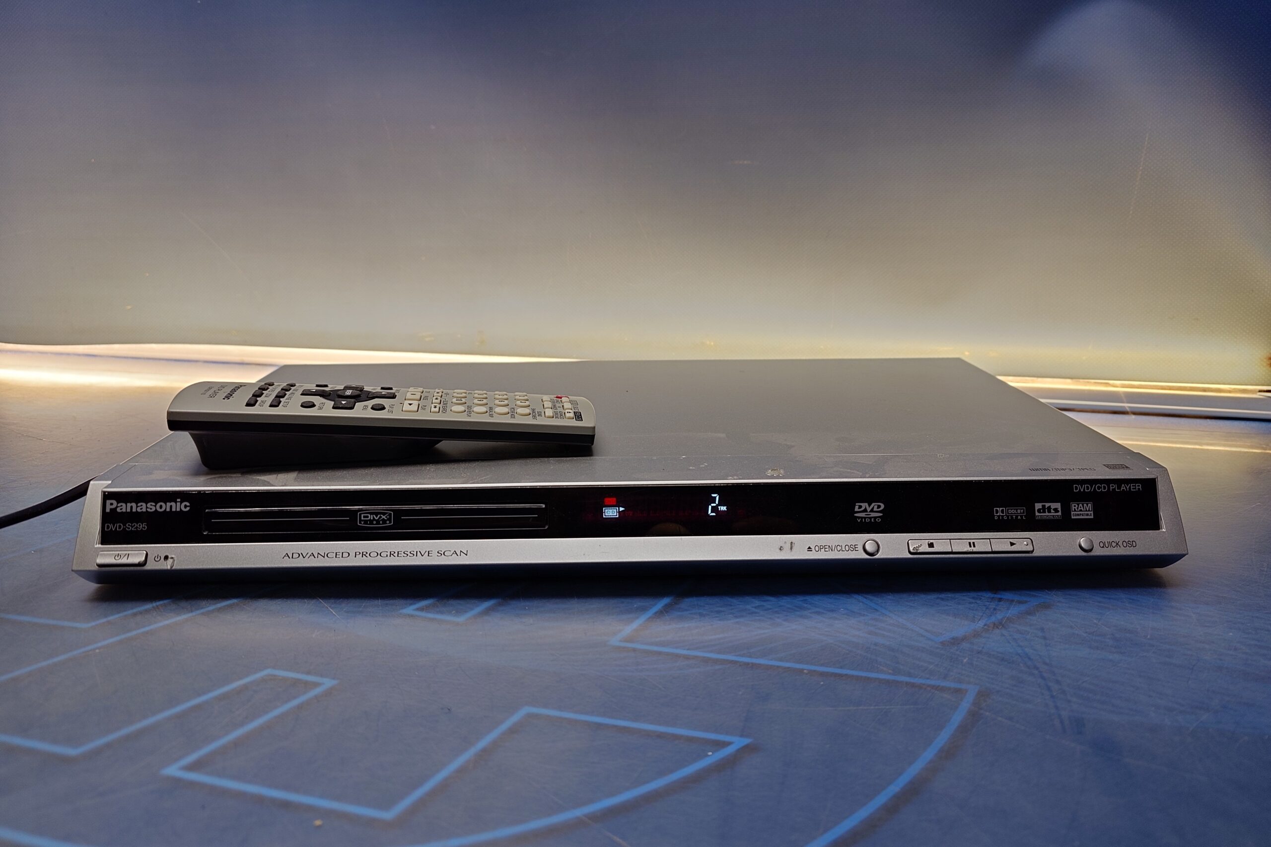 Reproductor DVD Panasonic DVD-S295