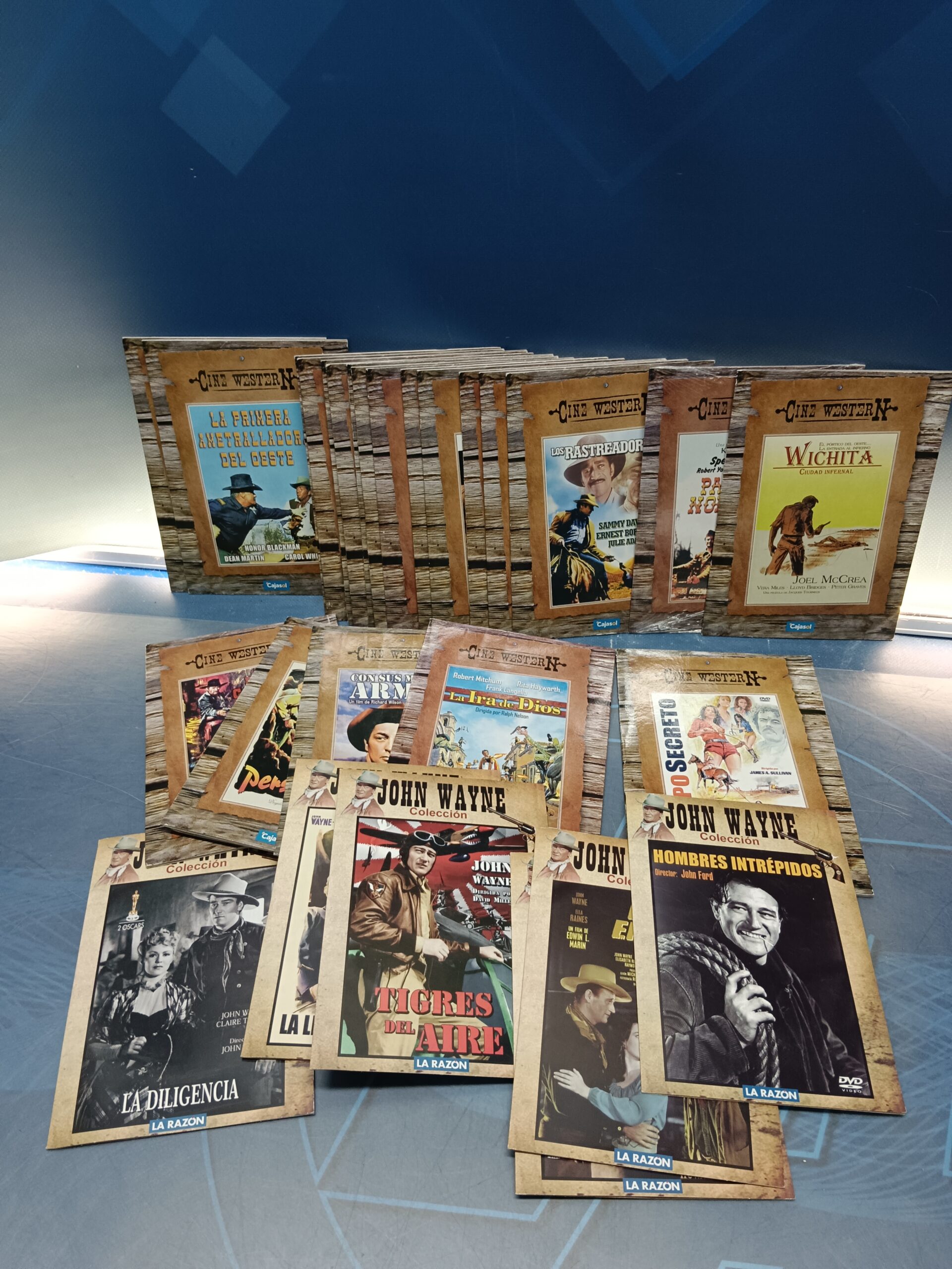 27 DVDs, películas , western ( 6 dvds, de john wayne)