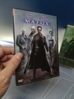 Película en VHS + DVD del clásico de ciencia ficción Matrix - Imagen 2