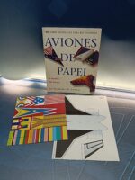 Libro, AVIONES DE PAPEL. RECORDS MUNDIALES PARA RECONSTRUIR. 16 MODELOS. MAS DE 60 AVIONES