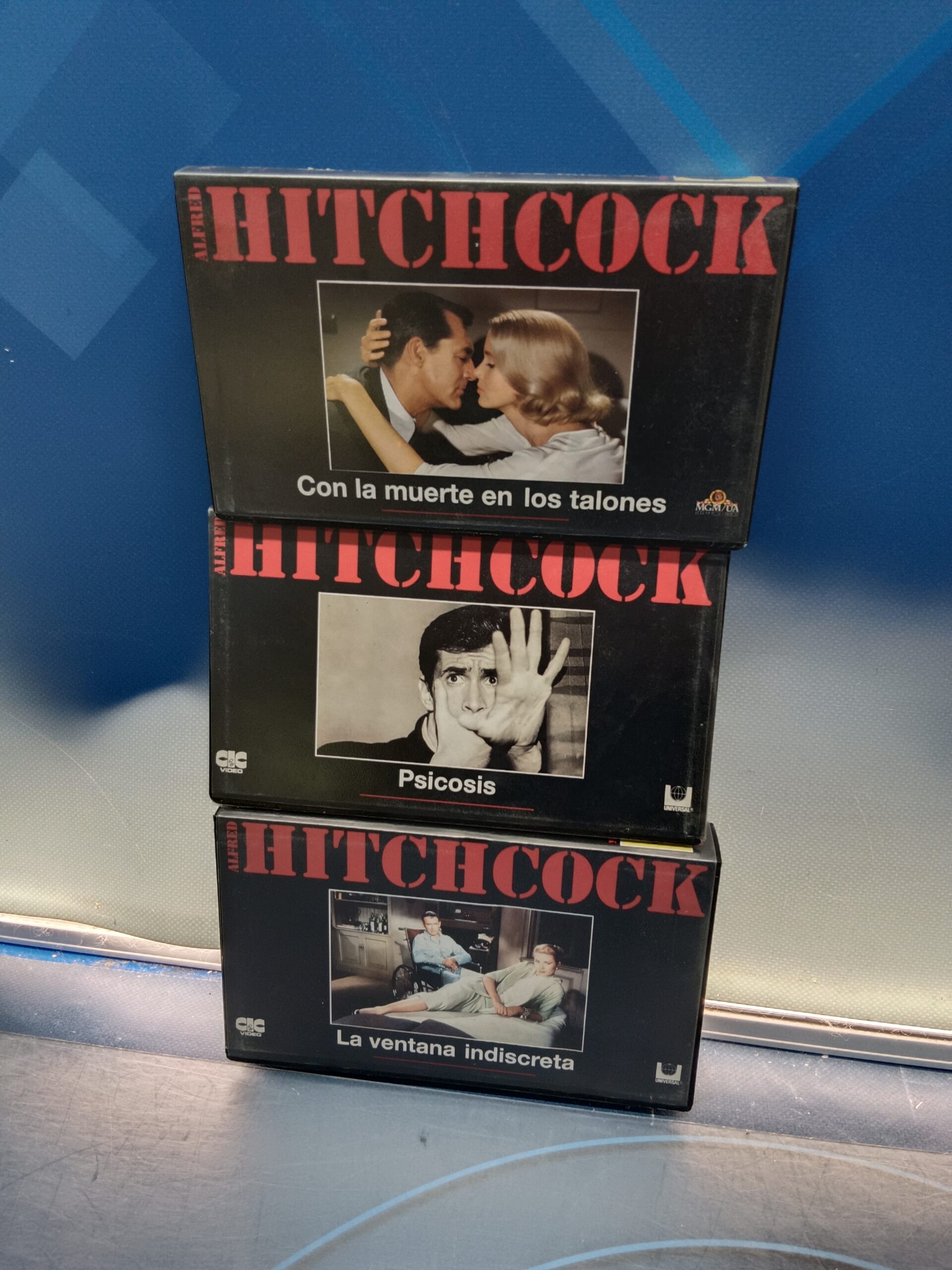 3 películas VHS, HITCHCOCK, Psicosis, con la muerte en los talones, La ventana indiscreta