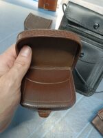 Lote de carteras y monederos y correas y bolsos de piel vintage - Imagen 8