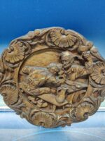 Dos Platos de madera, tallados, 22x22 xcm. Años 70 - Imagen 2