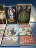 Lote, 8 películas VHS, cine español, Los otros, Año mariano, Torrente, Asesino en serio, Volver a empezar y mas - Imagen 2
