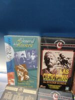 6 cintas VHS, películas clásicas, El hombre tranquilo, Las cuatro plumas, Casablanca, Arsénico por compasión y mas - Imagen 2