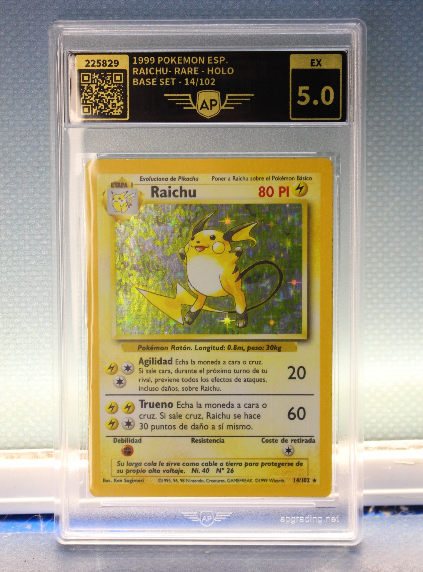 Carta Pokémon Raichu Holo Rare. Base Set 14/102. 1999, España. EX 5.0.