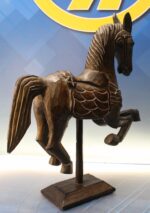 Caballo tallado en madera con peana. - Imagen 6