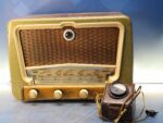 Radio de válvulas Dervy 900. Circa 1940. Incluye transformador. - Imagen 7
