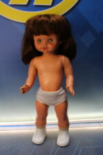 02. Muñeca Eliane de Famosa. Años 60. Eliane Ando Solita. - Imagen 5