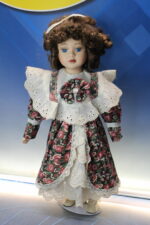 9 muñecas de porcelana. Vintage. - Imagen 4