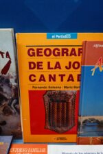 Libro en tapa dura, guerra sucia de Álvaro Baeza L. (copia) - Imagen 3